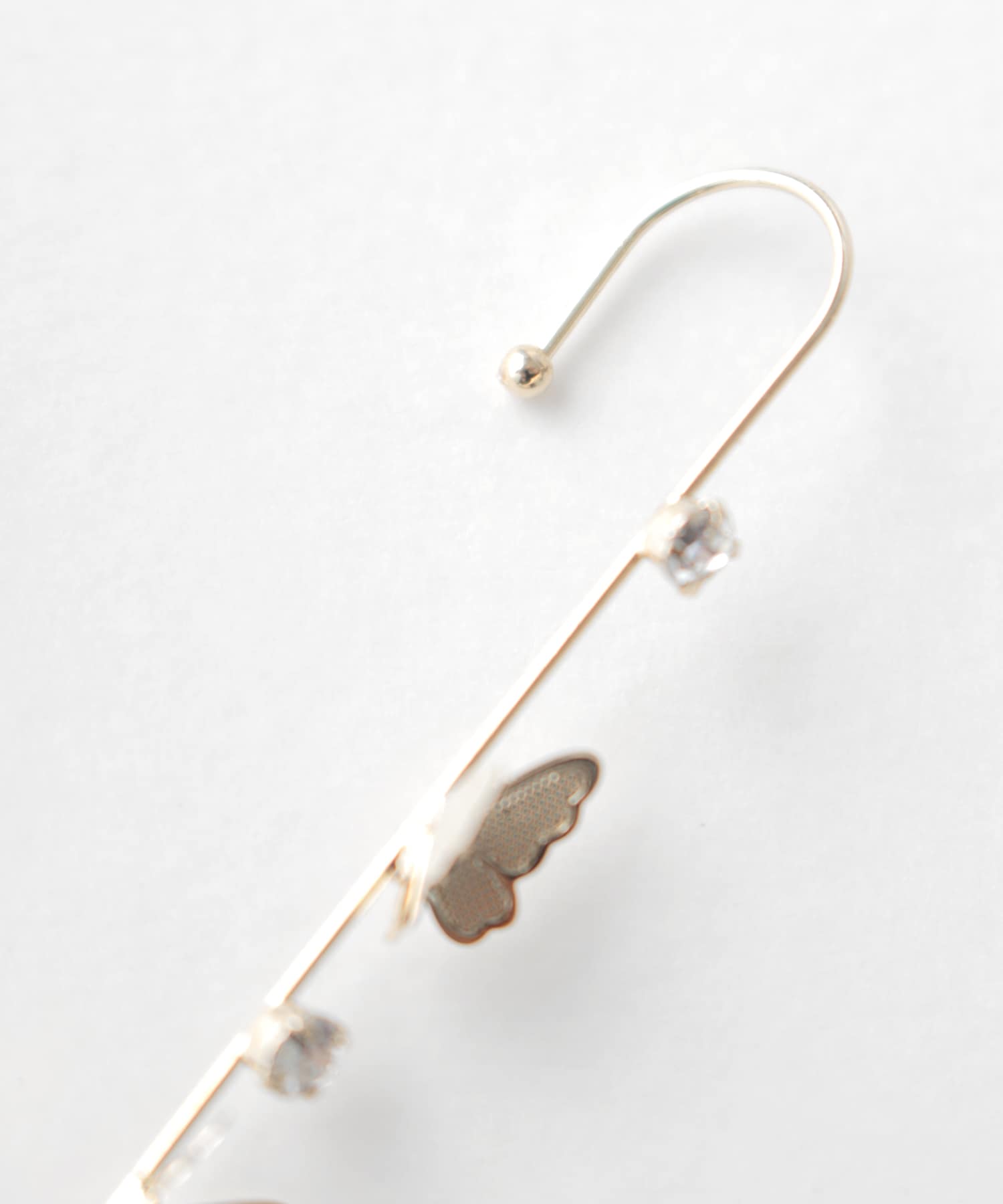 バタフライクローラーピアス 3coins スリーコインズ ライフスタイル Pal Closet パルクローゼット パルグループ公式ファッション通販サイト