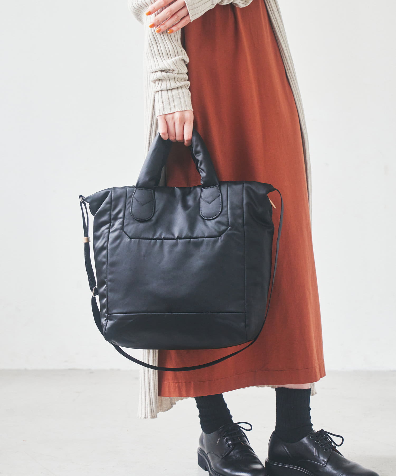 新作】“THE CLOUDS NYLON”幅広い用途で使えるスクエアトート 