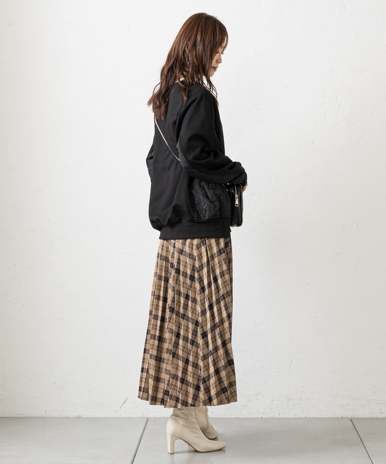 prose verse(プロズヴェール) キルト切り替え裏毛プルオーバー