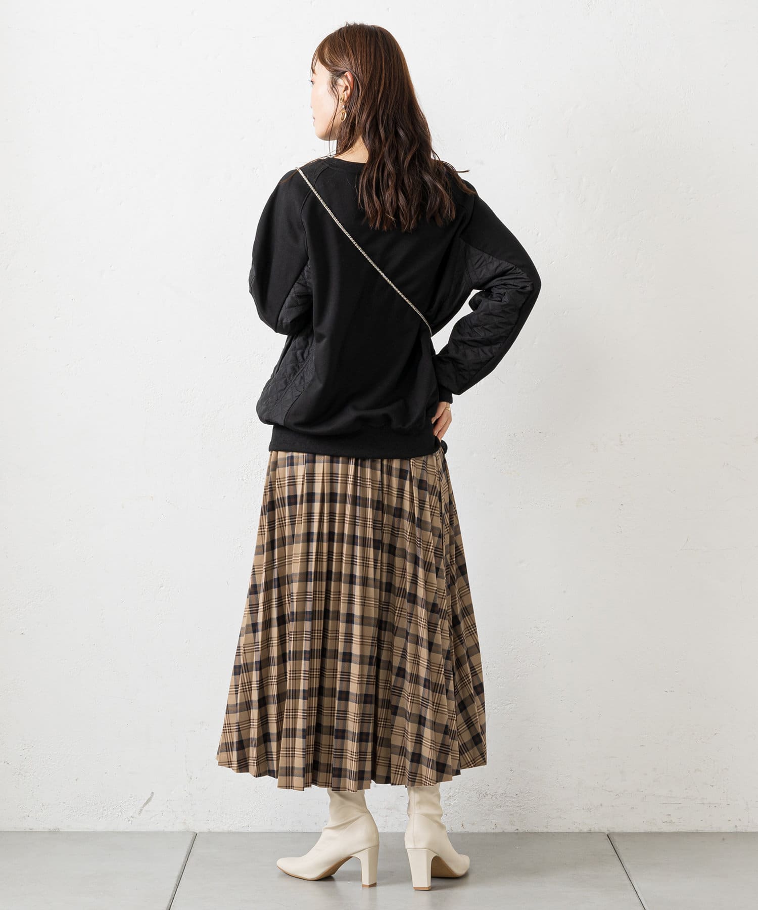 prose verse(プロズヴェール) キルト切り替え裏毛プルオーバー