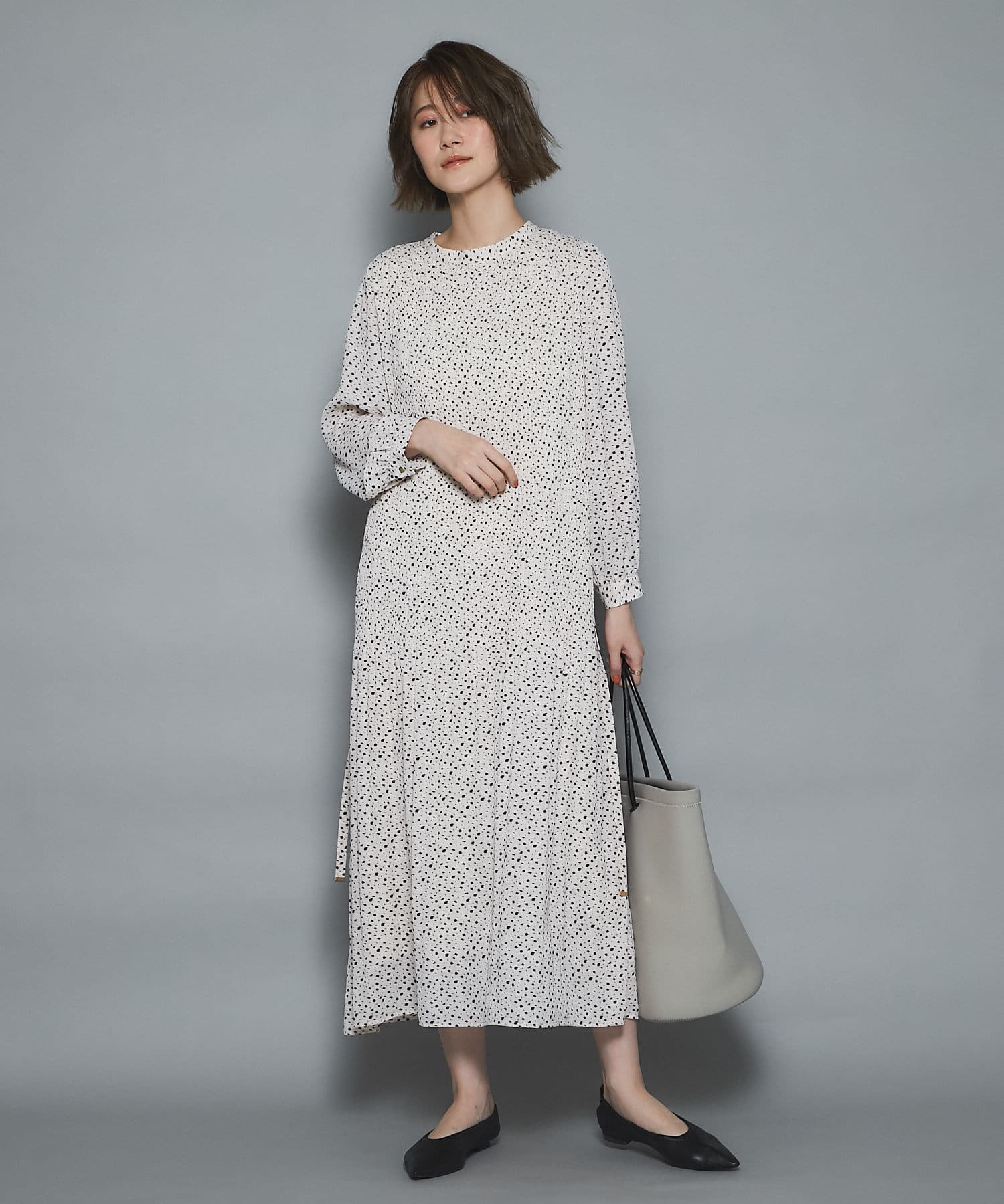 女性らしい繊細なデザイン ダルメシアンプリントプリーツワンピース Un Dix Cors アンディコール レディース Pal Closet パルクローゼット パルグループ公式ファッション通販サイト