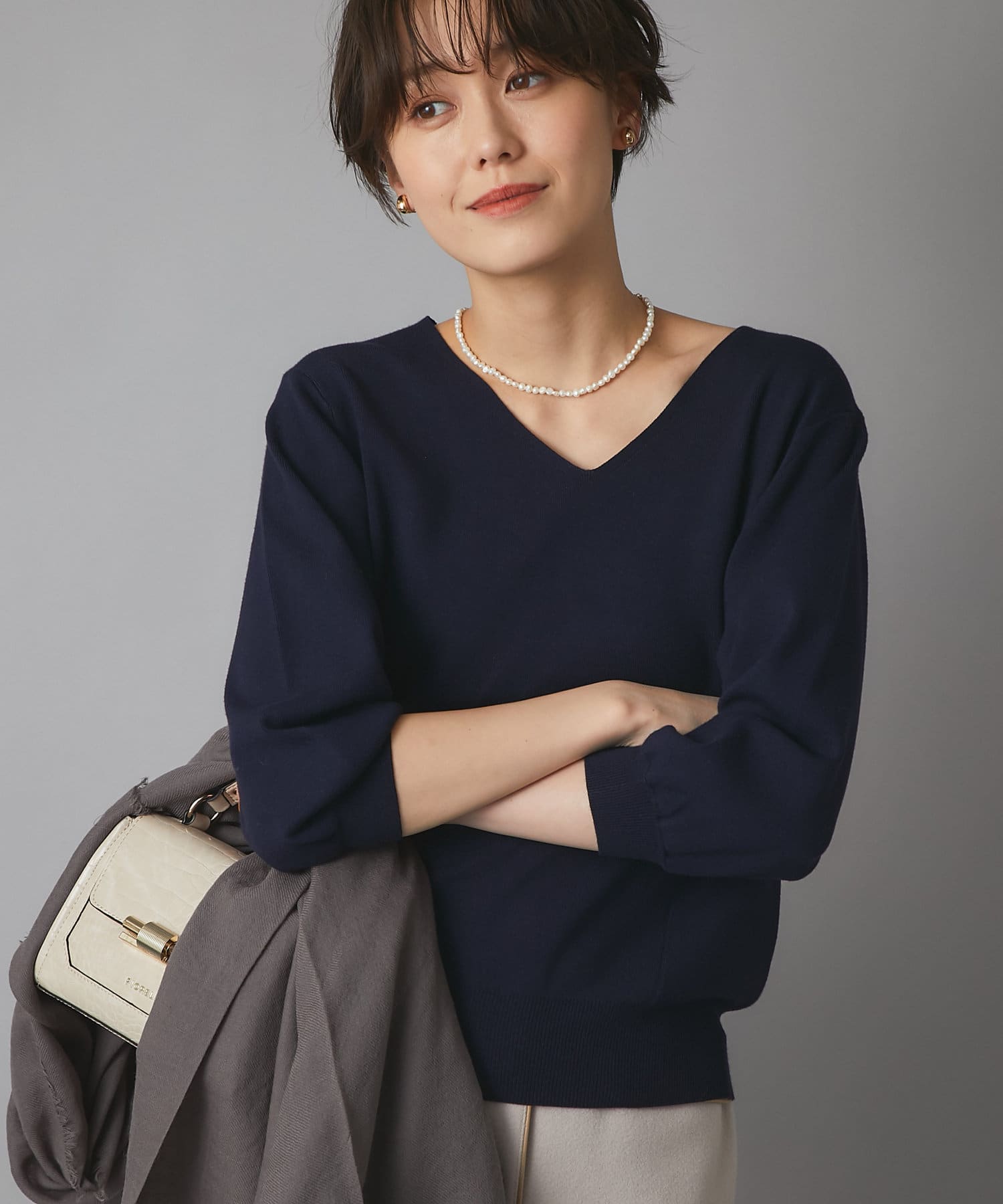 un dix cors(アンディコール) 【定番人気のベーシックニット】Vネック総針七分袖ニット