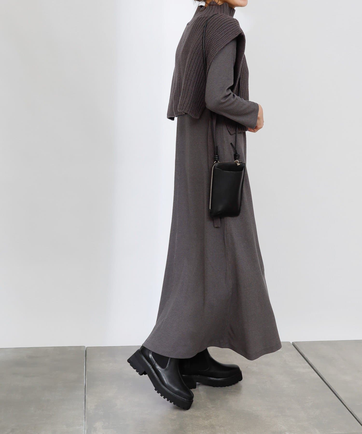 Women S 2点set バックオープンワンピース ニットベストセットでマルチな着こなしを Colony 2139 コロニー トゥーワンスリーナイン のニュース Pal Closet パルクローゼット パルグループ公式ファッション通販サイト