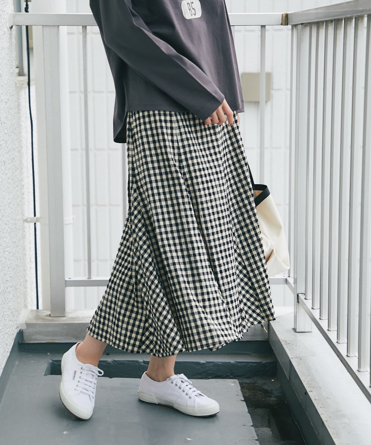 un dix cors(アンディコール) 【軽やかで表情のあるシルエット】サッカーギンガムマーメイドスカート