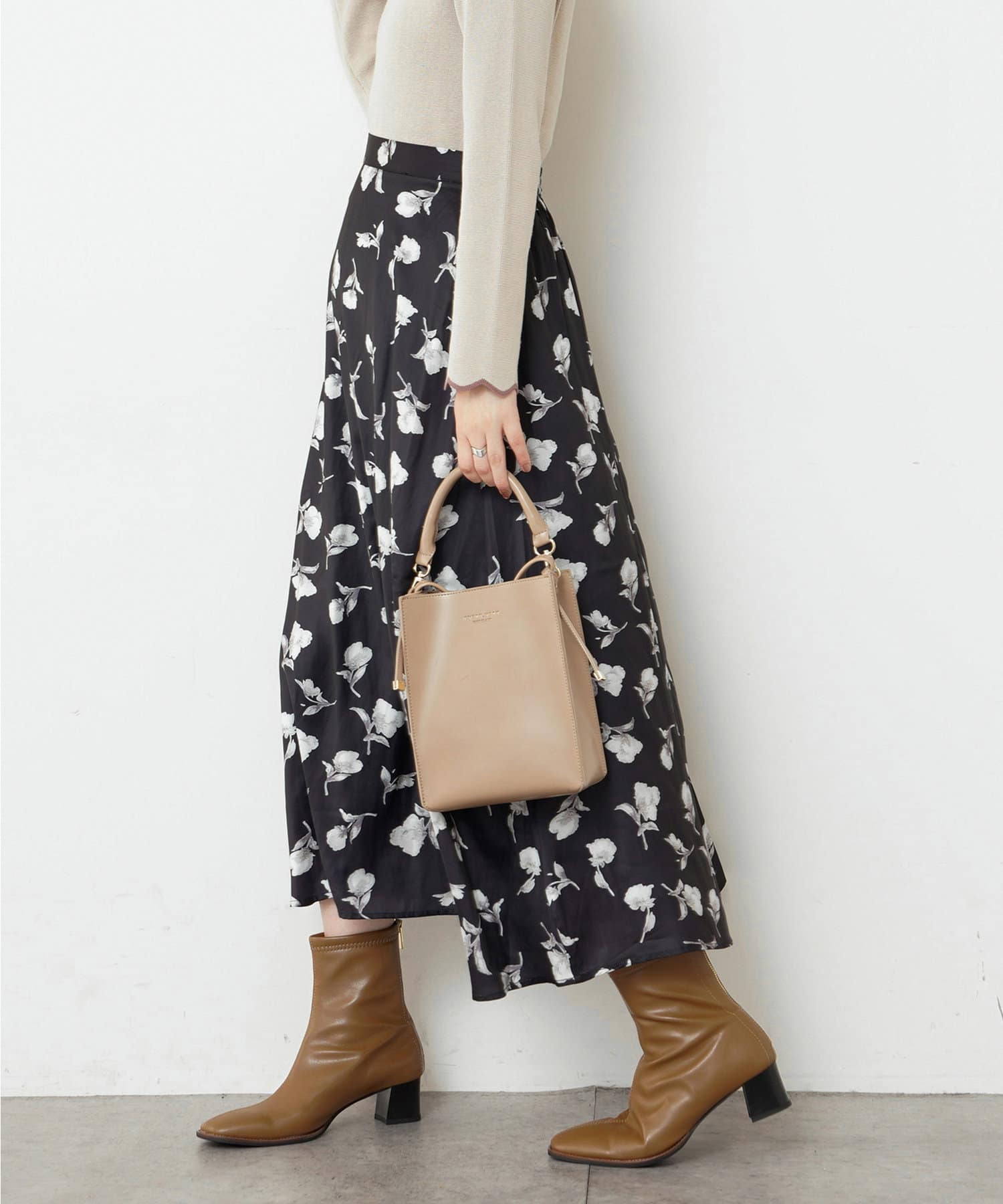 natural couture(ナチュラルクチュール) オリジナルフラワーパターンフレアスカート