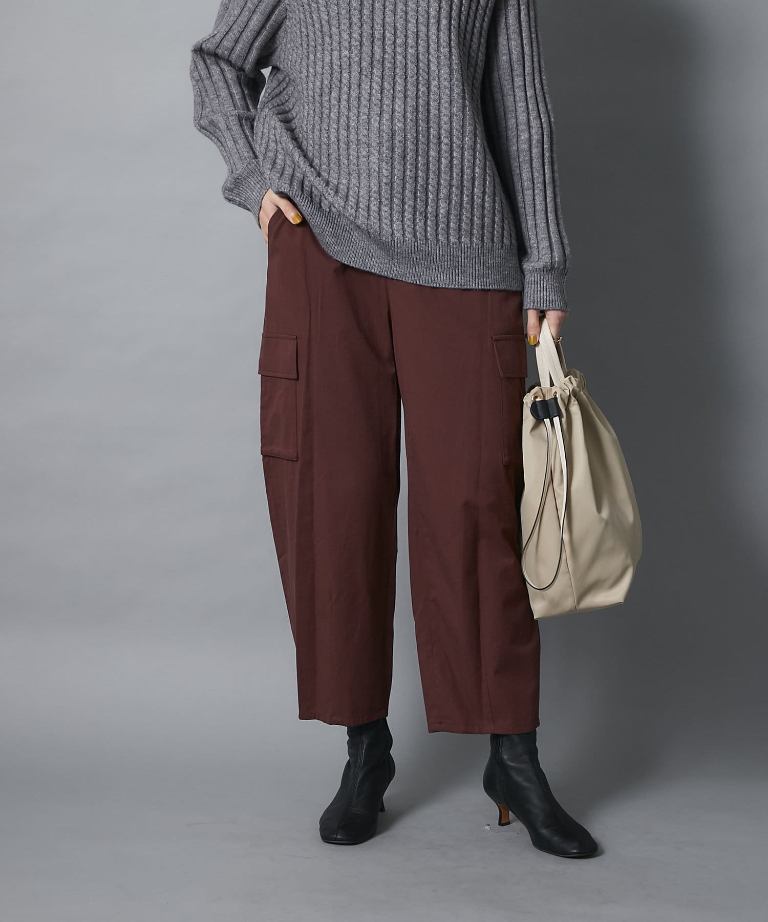 un dix cors(アンディコール) 【こだわりの女性らしいシルエット】カーヴィカーゴパンツ