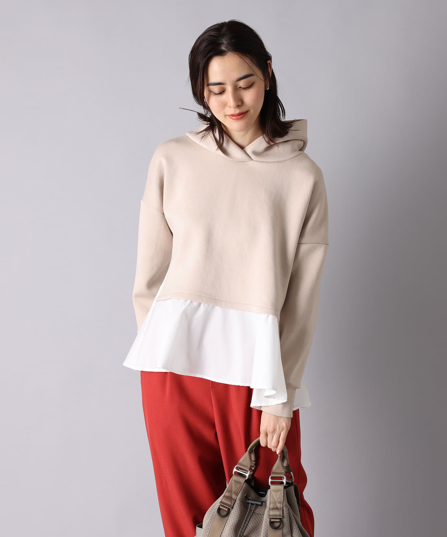 un dix cors(アンディコール) 【着るだけでレイヤード風に】ペプラムフーディ