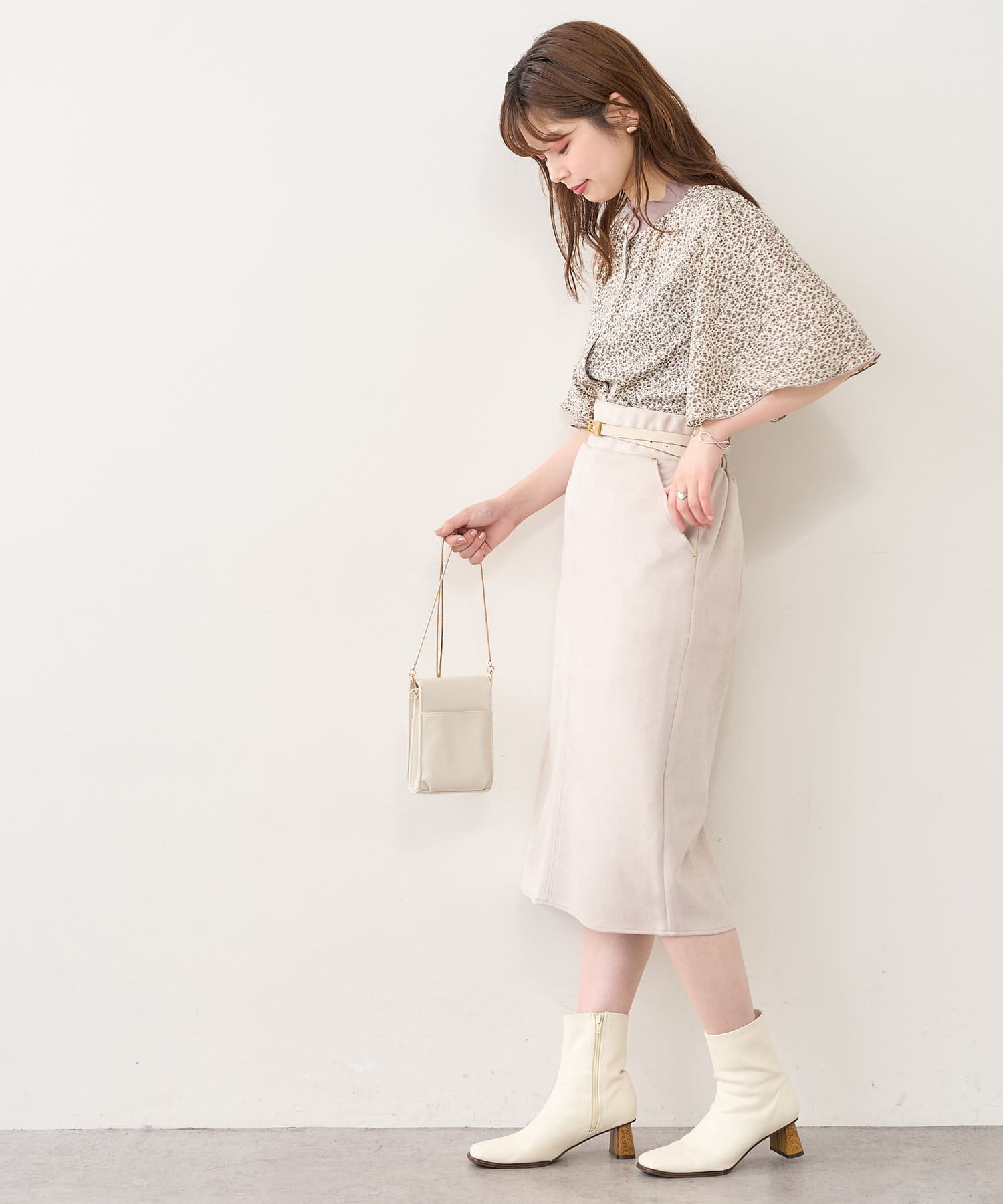 ベルト付きポンチスエードタイトスカートMサイズ | natural couture