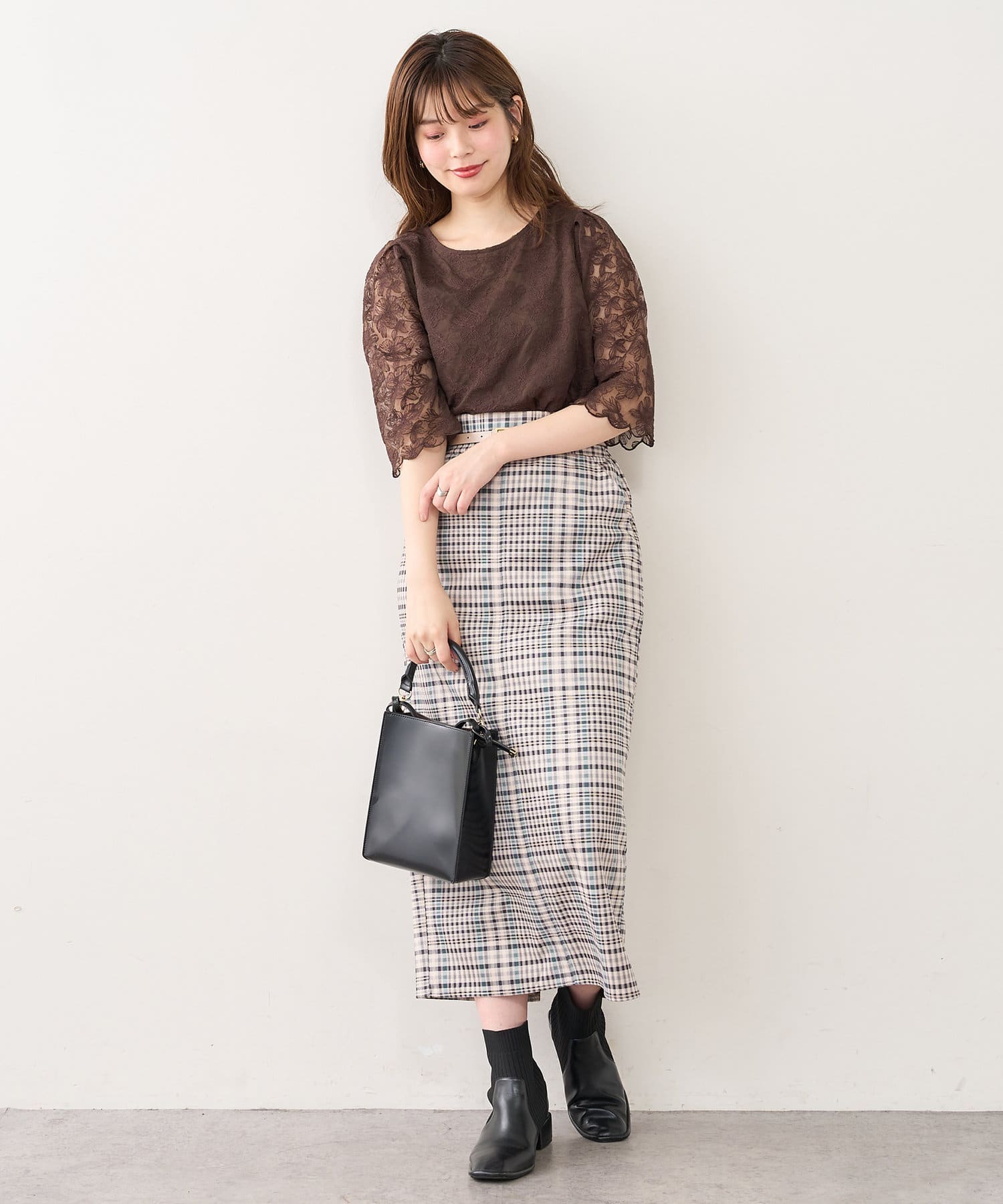 natural couture(ナチュラルクチュール) ベルト付きポンチスエードタイトスカートLサイズ