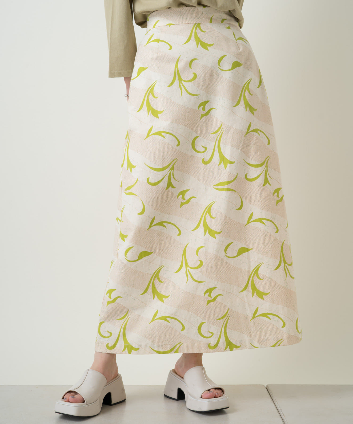 OUTLET(アウトレット) 【Kastane】mecha batik skirt