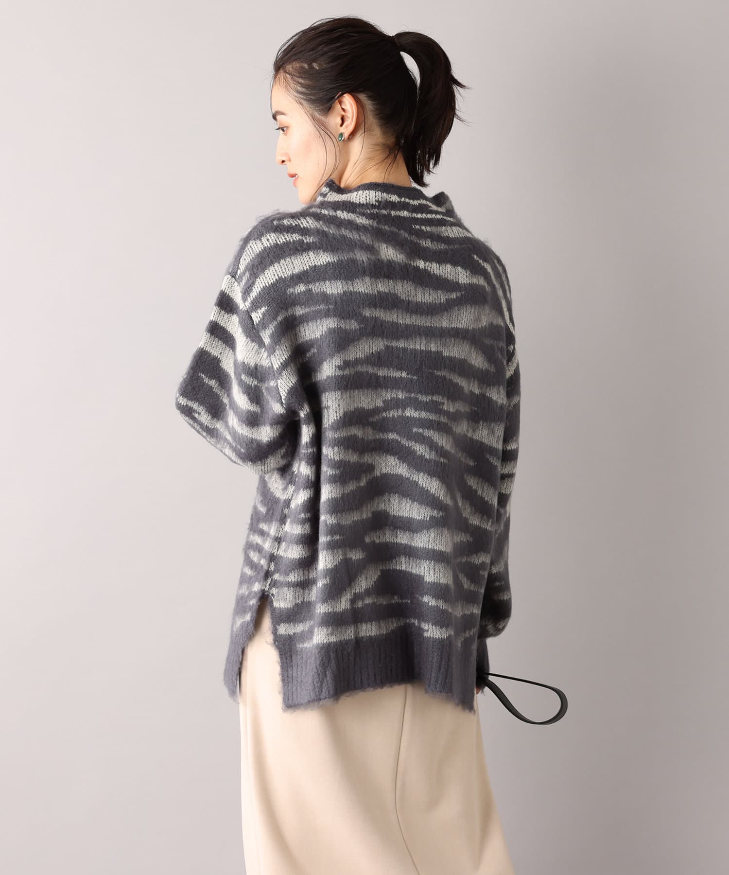 un dix cors(アンディコール) ここでしか手に入らない！【WEB限定】ゼブラ柄モヘアニット