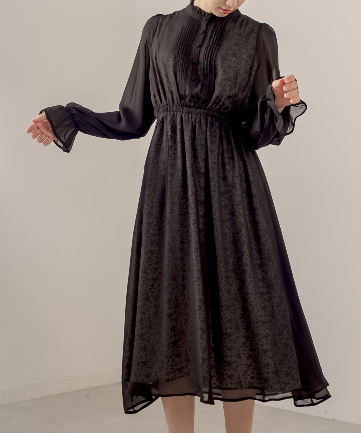 コスパ神 オケージョンにもぴったりな2枚重ねフリルカラーピンタックワンピース Olive Des Olive オリーブ デ オリーブ レディース Pal Closet パルクローゼット パルグループ公式ファッション通販サイト