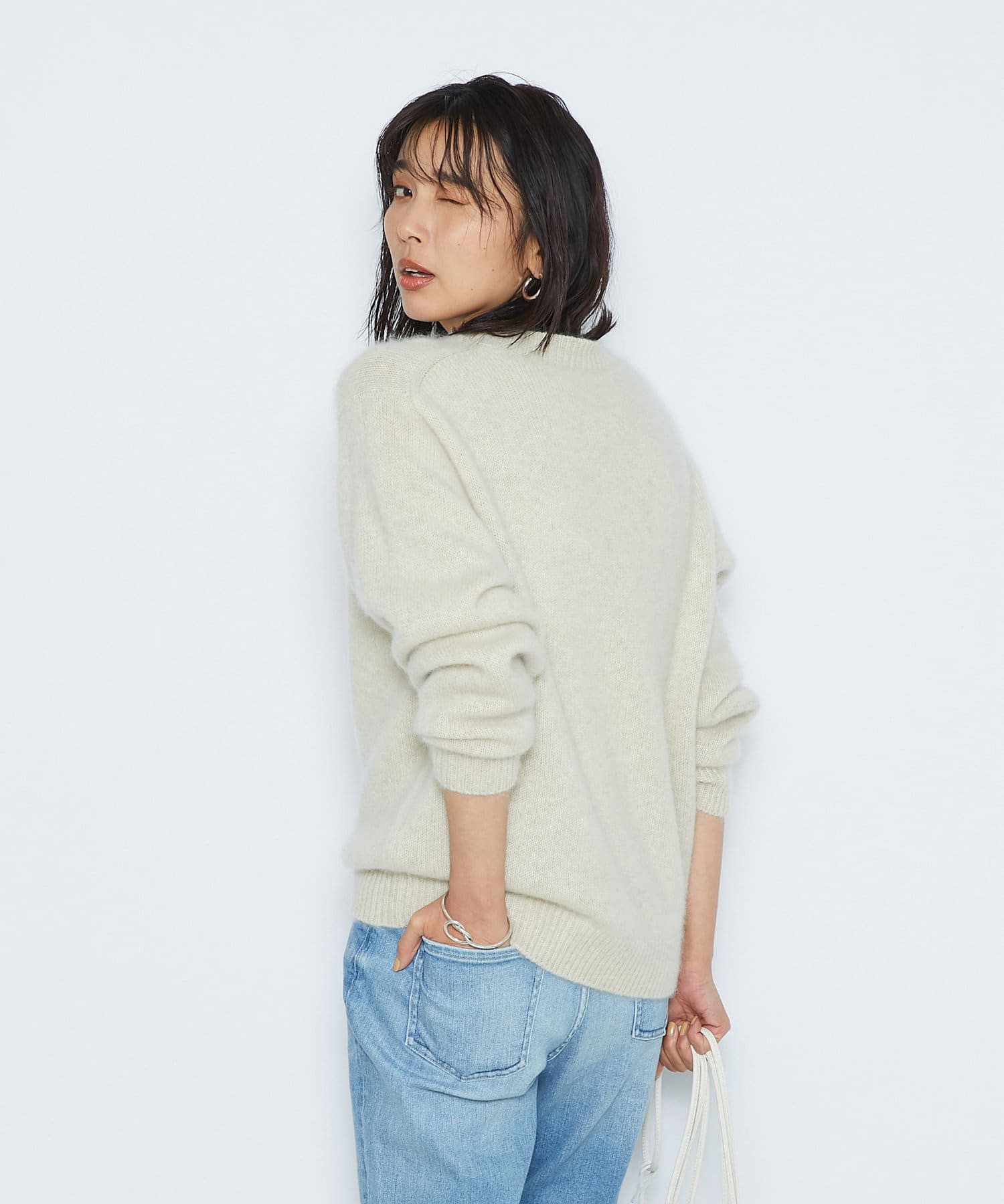 ふわふわの素材感が女性らしい Yak100クルーネックニット Rive Droite リヴドロワ レディース Pal Closet パルクローゼット パルグループ公式ファッション通販サイト