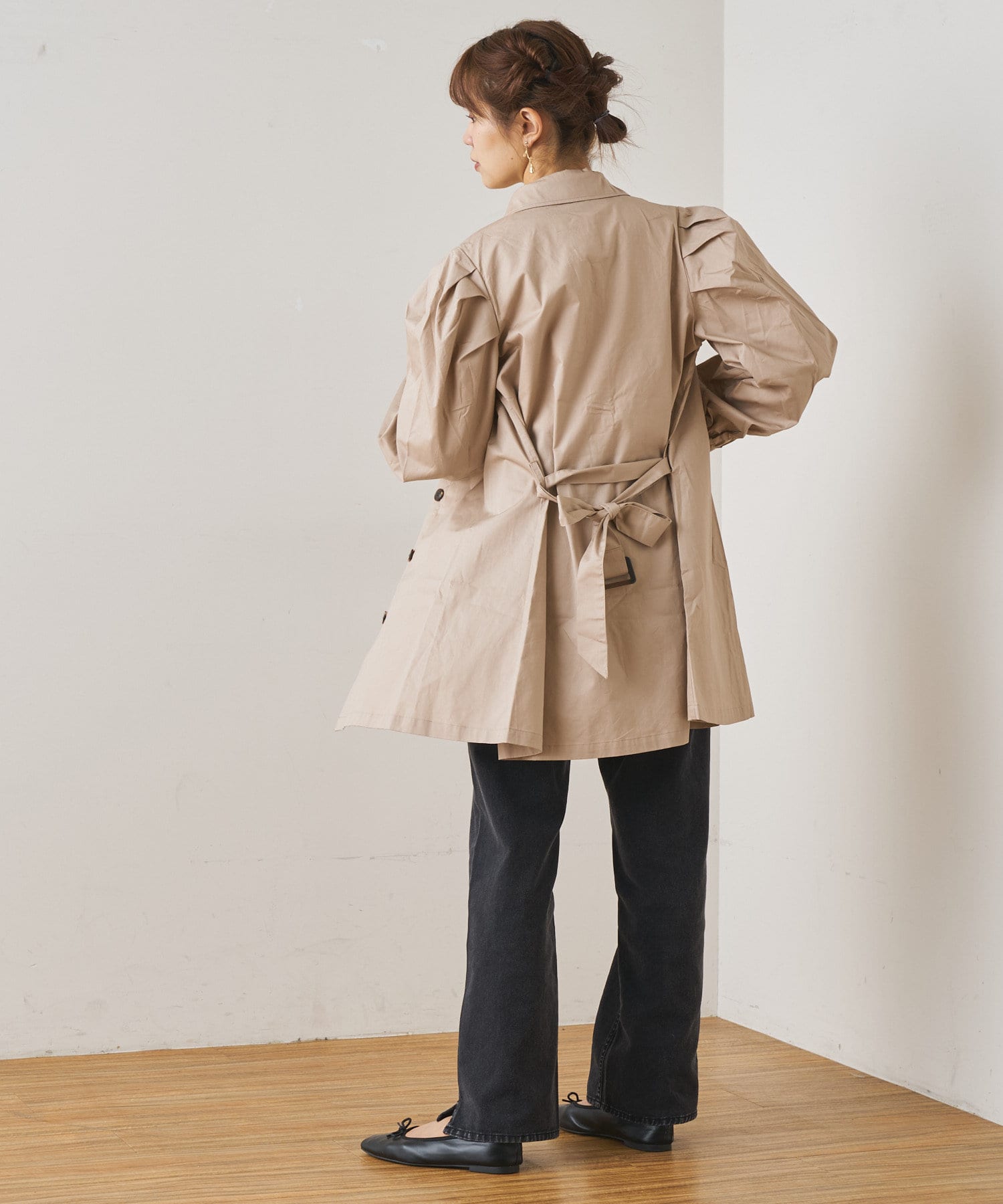 NICE CLAUP / OLIVE des OLIVE OUTLET(ナイスクラップ  / オリーブ デ オリーブ アウトレット) 袖ボリューム 絞りシャツコート