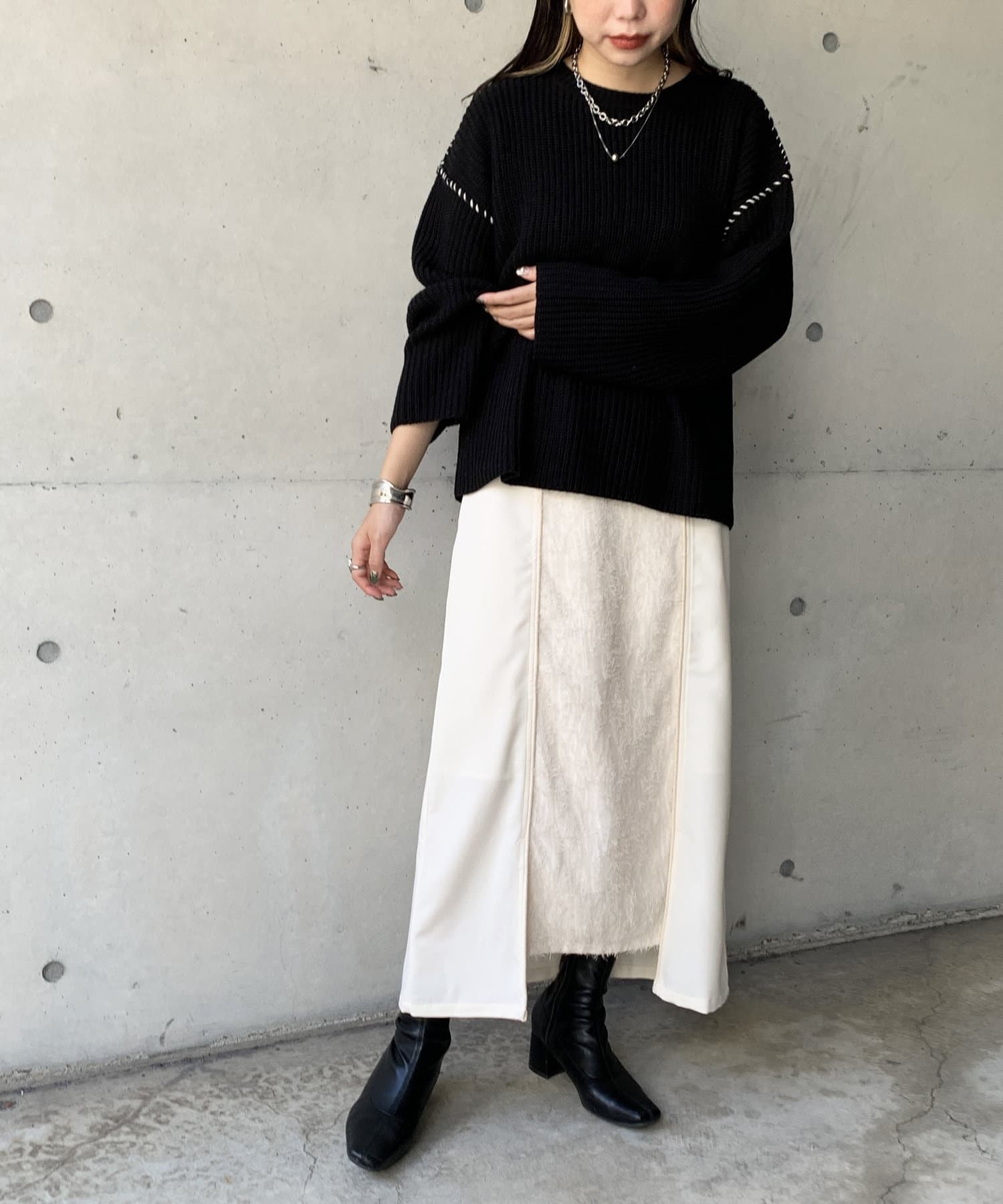 Thevon ラインジャガードニットナロースカート アイボリー フロントジップタックナロースカート | Thevon.(ゼヴォン