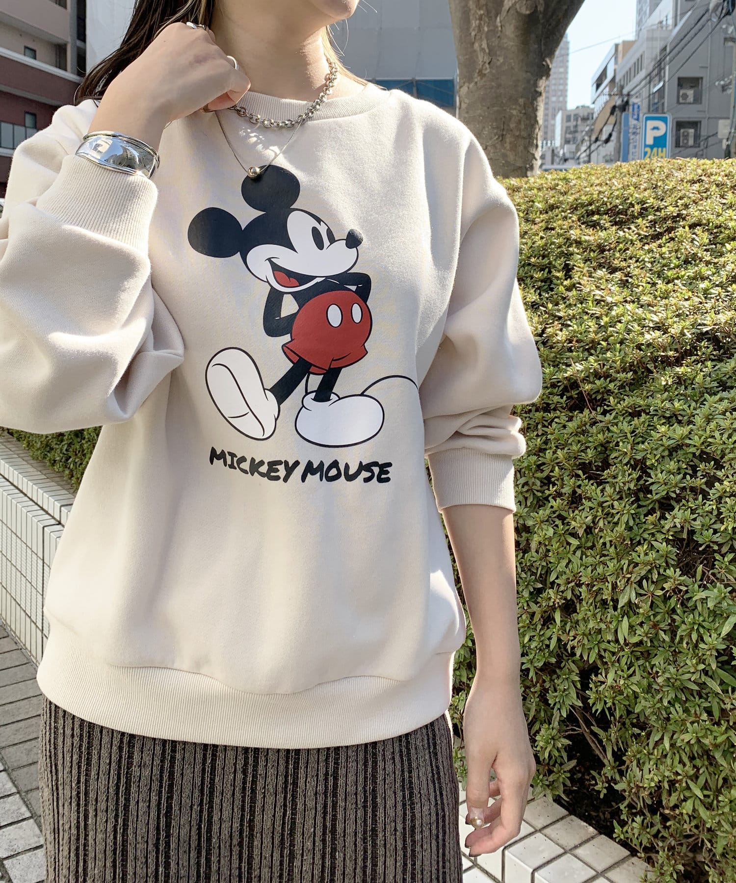 ミッキーマウス裏起毛スウェット Thevon ゼヴォン レディース Pal Closet パルクローゼット パルグループ公式ファッション通販サイト