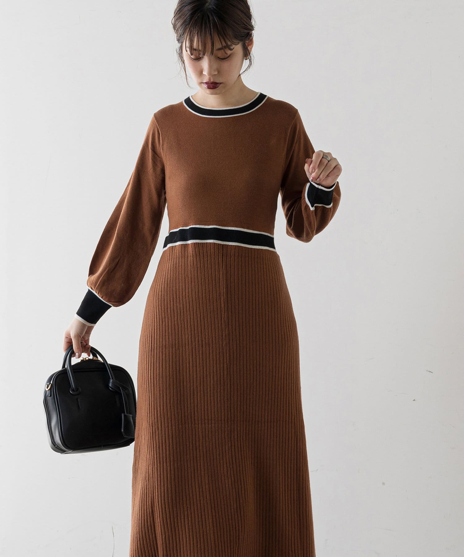 natural couture(ナチュラルクチュール) 【WEB限定カラー有り】配色ライン使いニットワンピース
