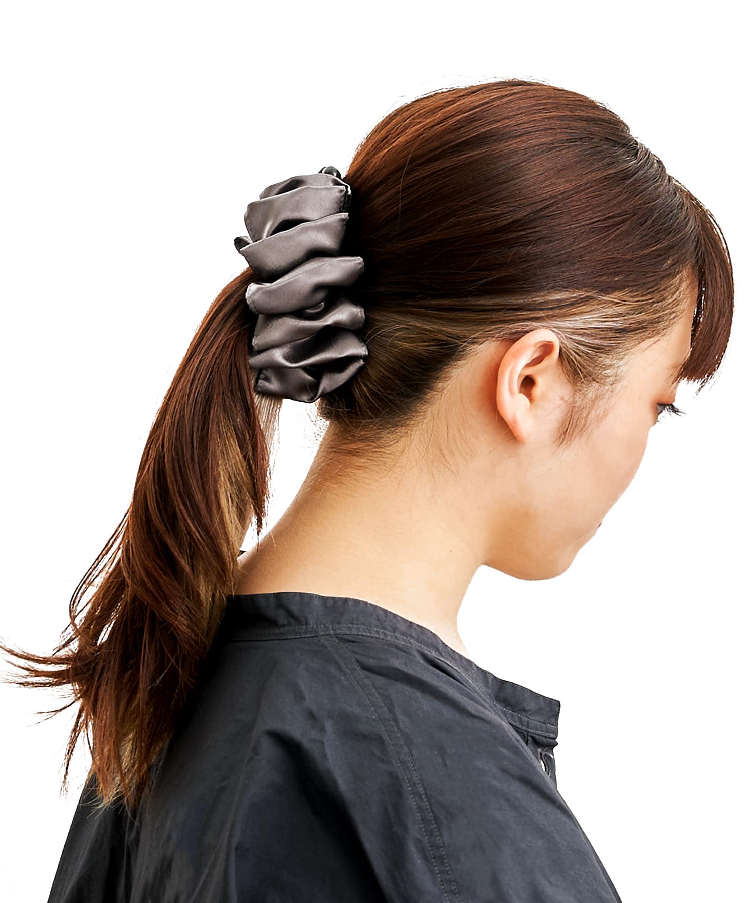 サテンフリルバナナクリップ 3coins スリーコインズ ライフスタイル Pal Closet パルクローゼット パルグループ公式ファッション通販サイト