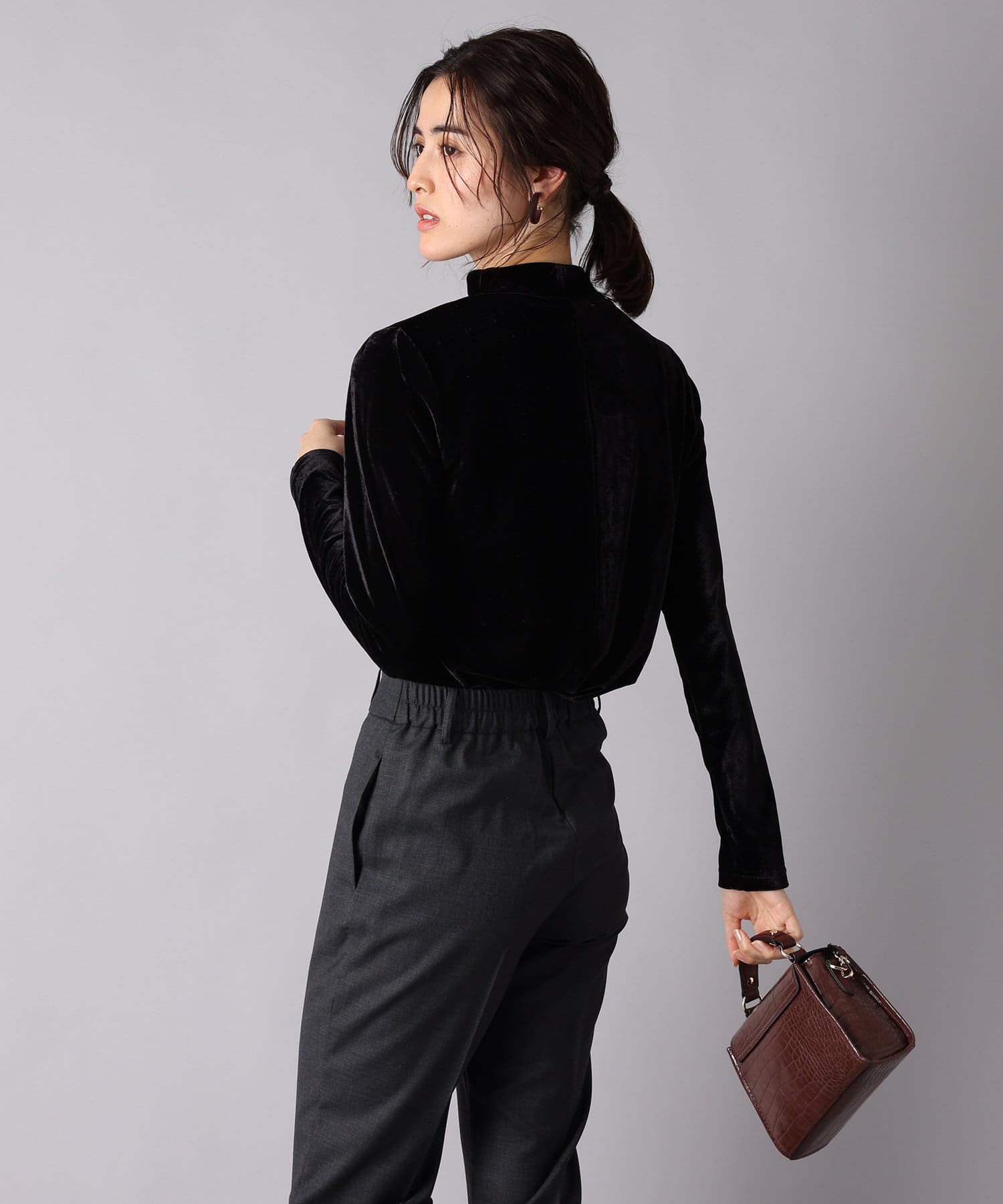 un dix cors(アンディコール) ここでしか手に入らない！【WEB限定】ベロアハイネックプルオーバー