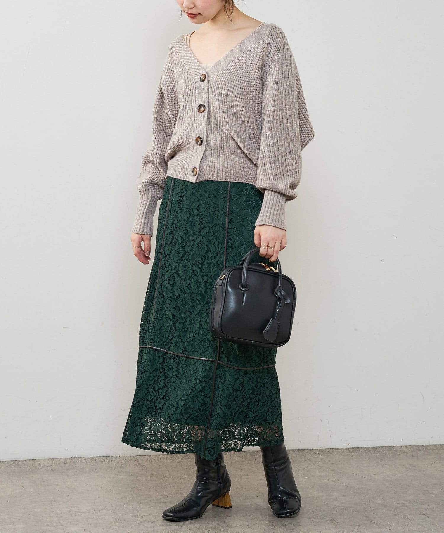 natural couture(ナチュラルクチュール) 長さ変えられる合皮パイピングレーススカート