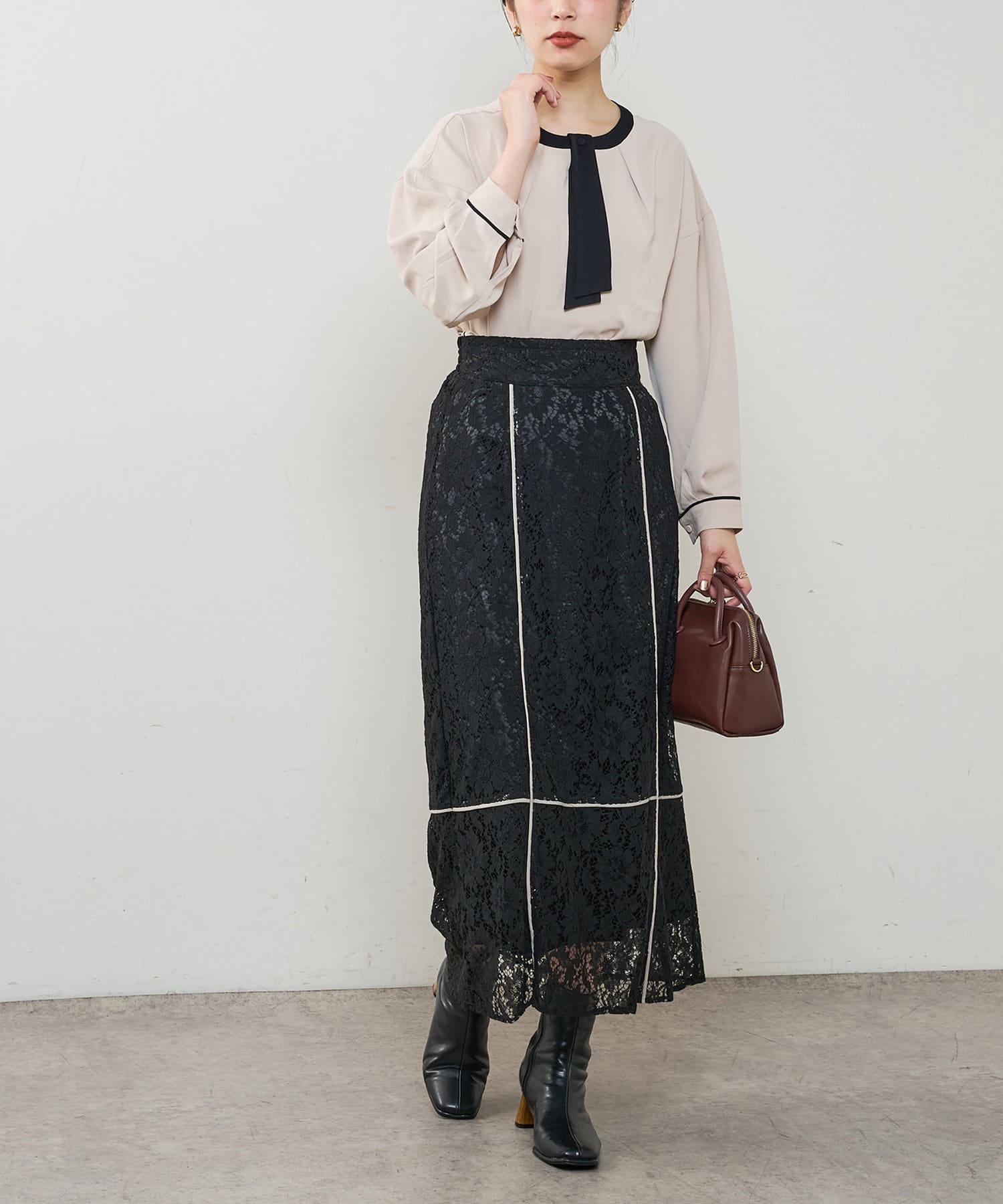 natural couture(ナチュラルクチュール) 長さ変えられる合皮パイピングレーススカート