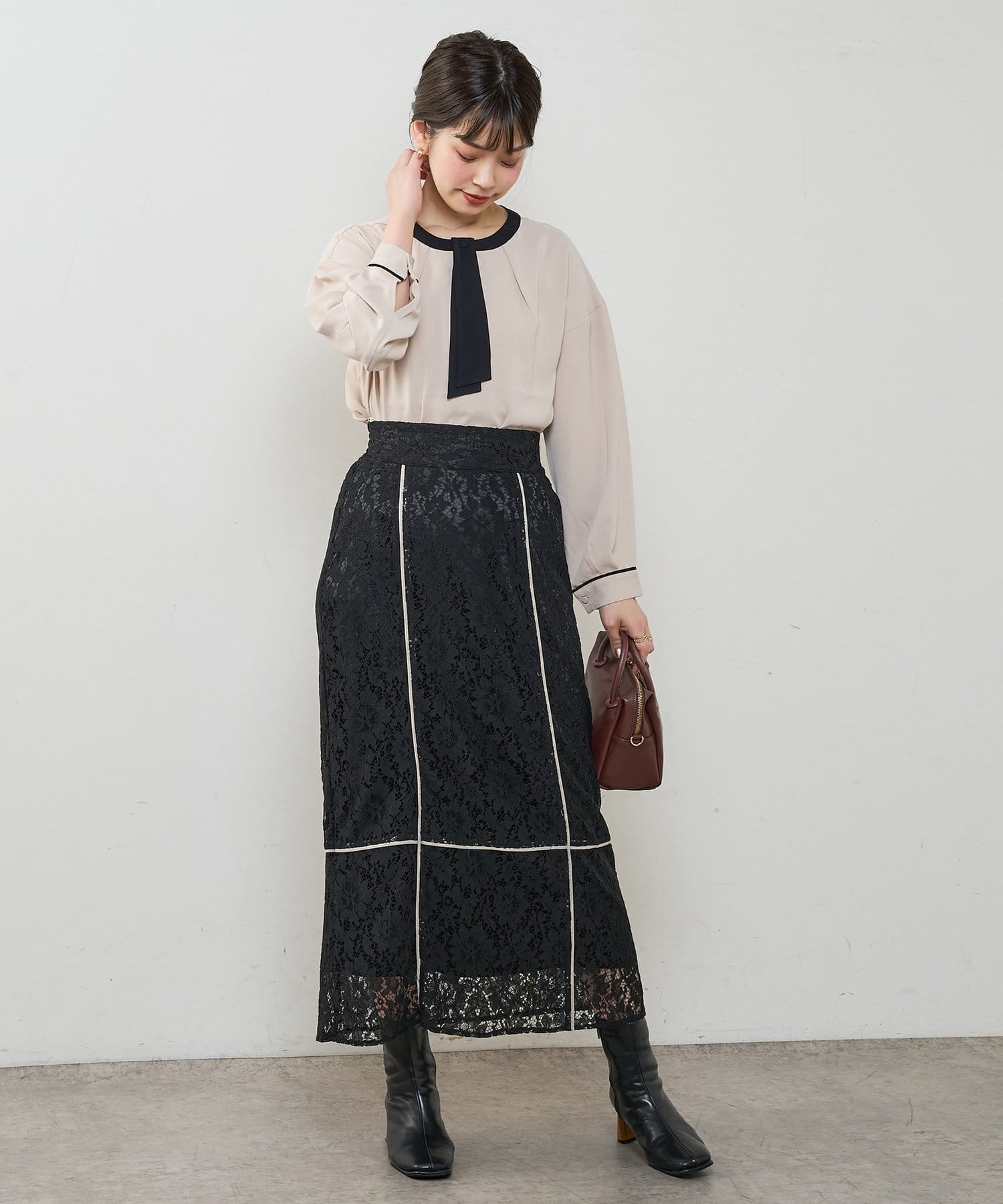 natural couture(ナチュラルクチュール) 長さ変えられる合皮パイピングレーススカート