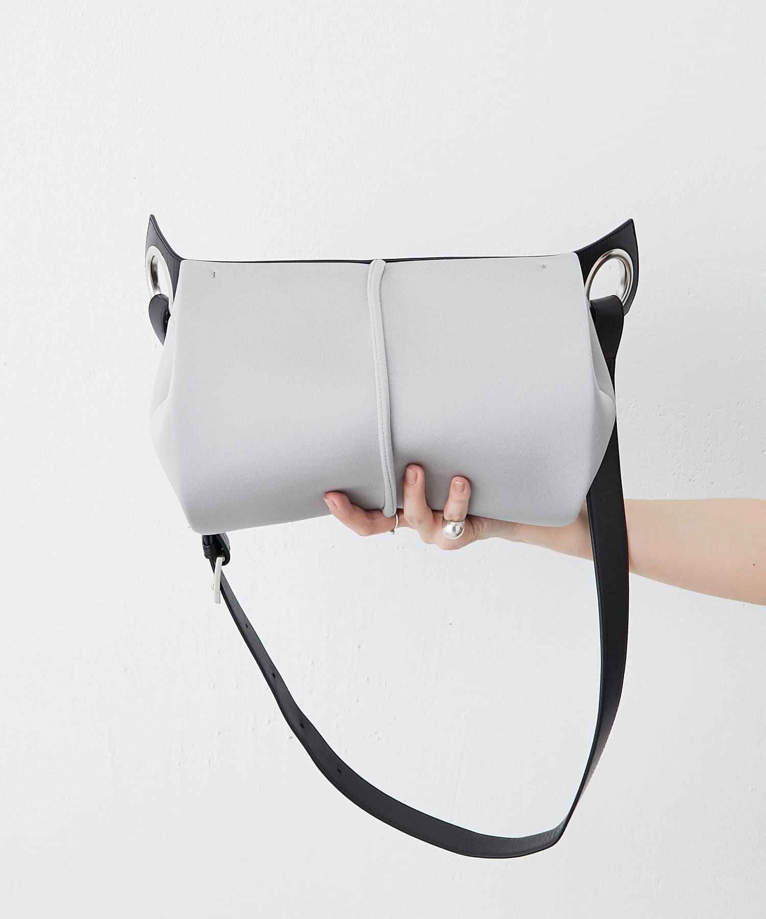 きれいめボディバッグ！【赤羽】 - ear PAPILLONNER(イアパピヨネ