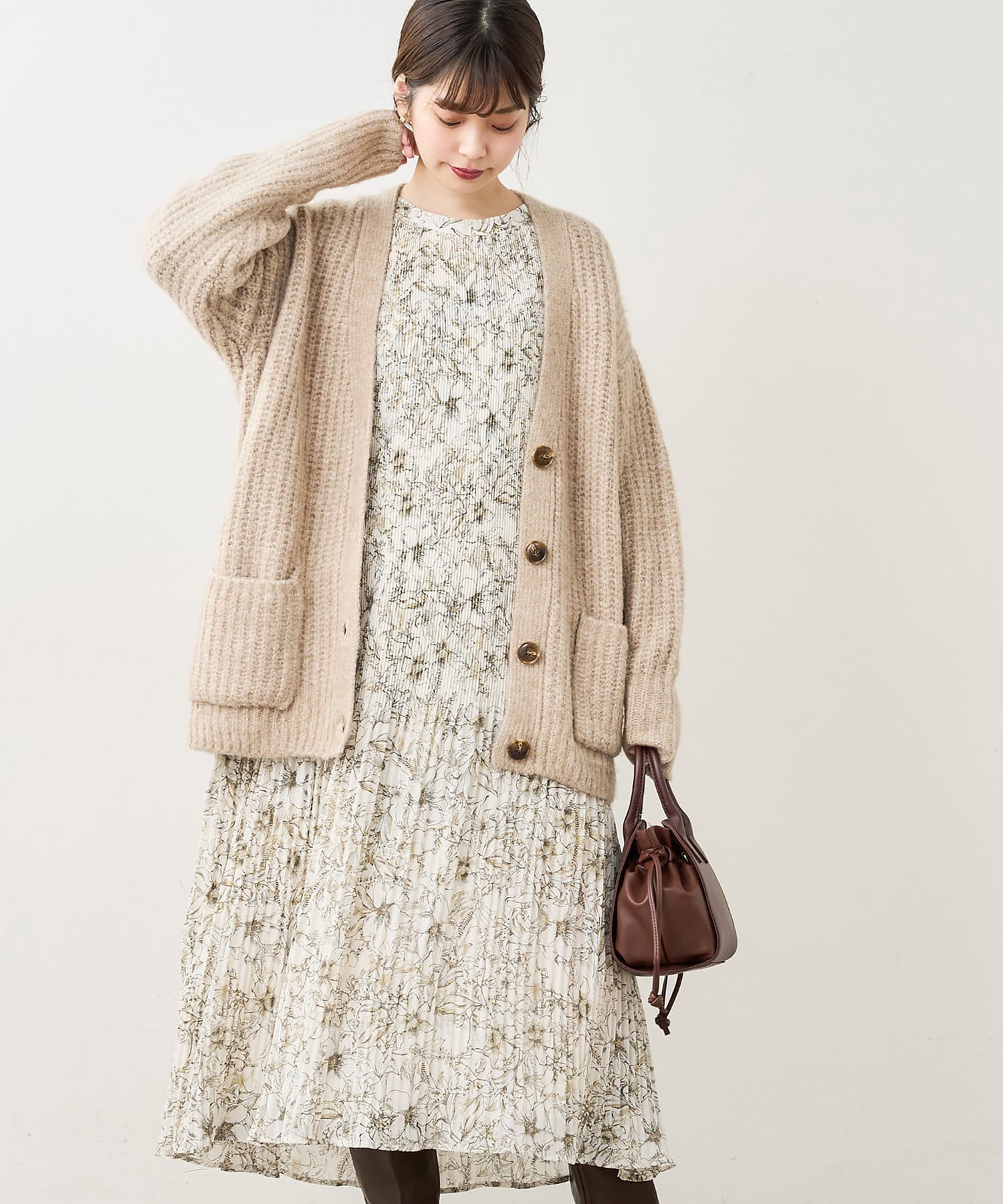 natural couture(ナチュラルクチュール) 【WEB限定】ベルト付消しプリーツAラインワンピース