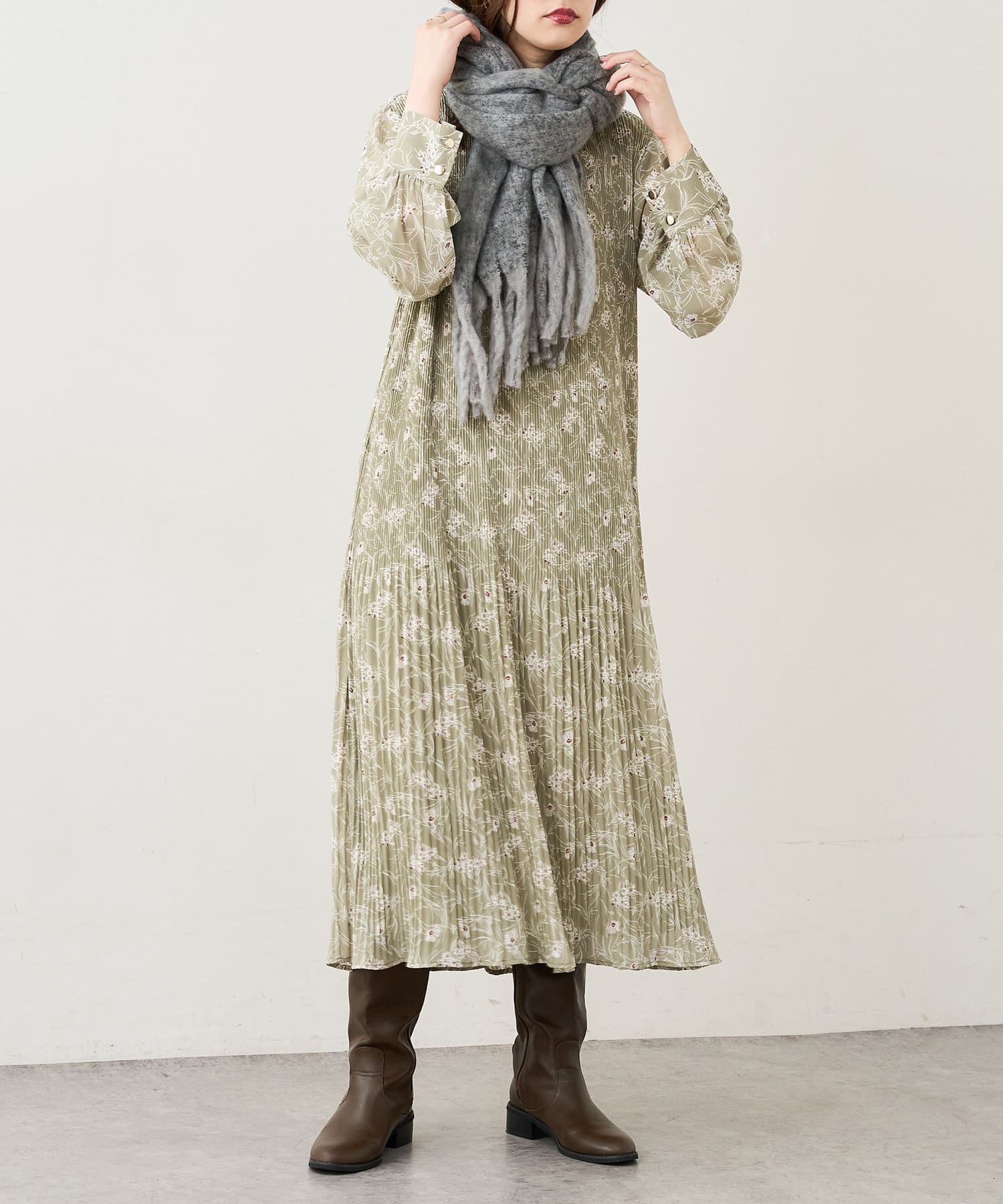 natural couture(ナチュラルクチュール) 【WEB限定】ベルト付消しプリーツAラインワンピース