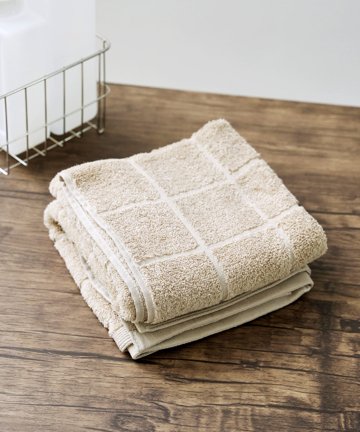 吸水性と速乾性を極めたバスタオル 3coins スリーコインズ ライフスタイル Pal Closet パルクローゼット パルグループ公式ファッション通販サイト