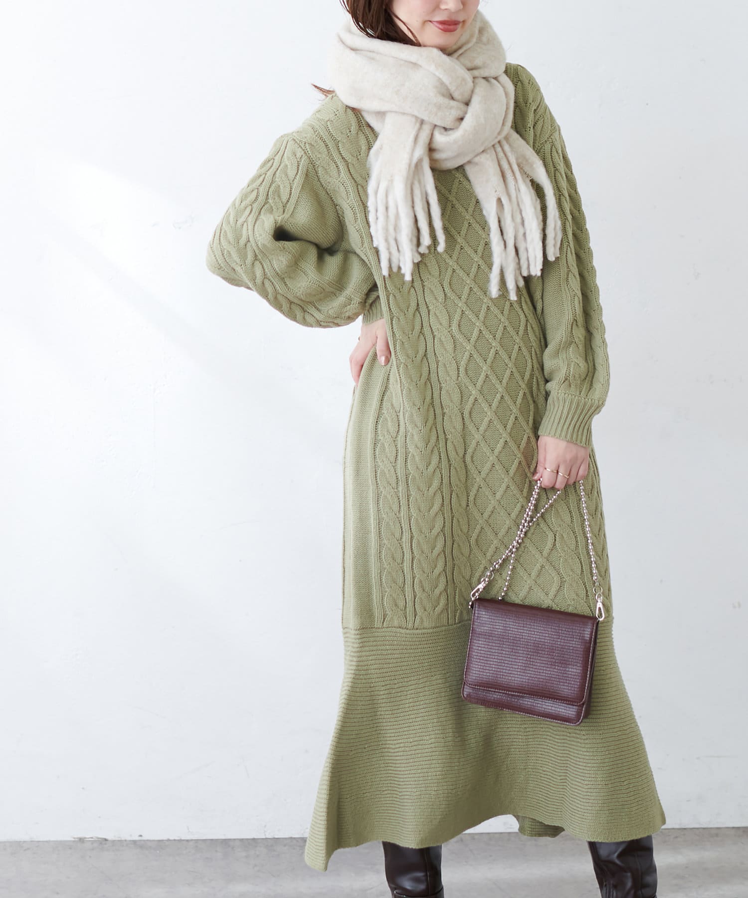 natural couture(ナチュラルクチュール) 裾フレアケーブルニットワンピース