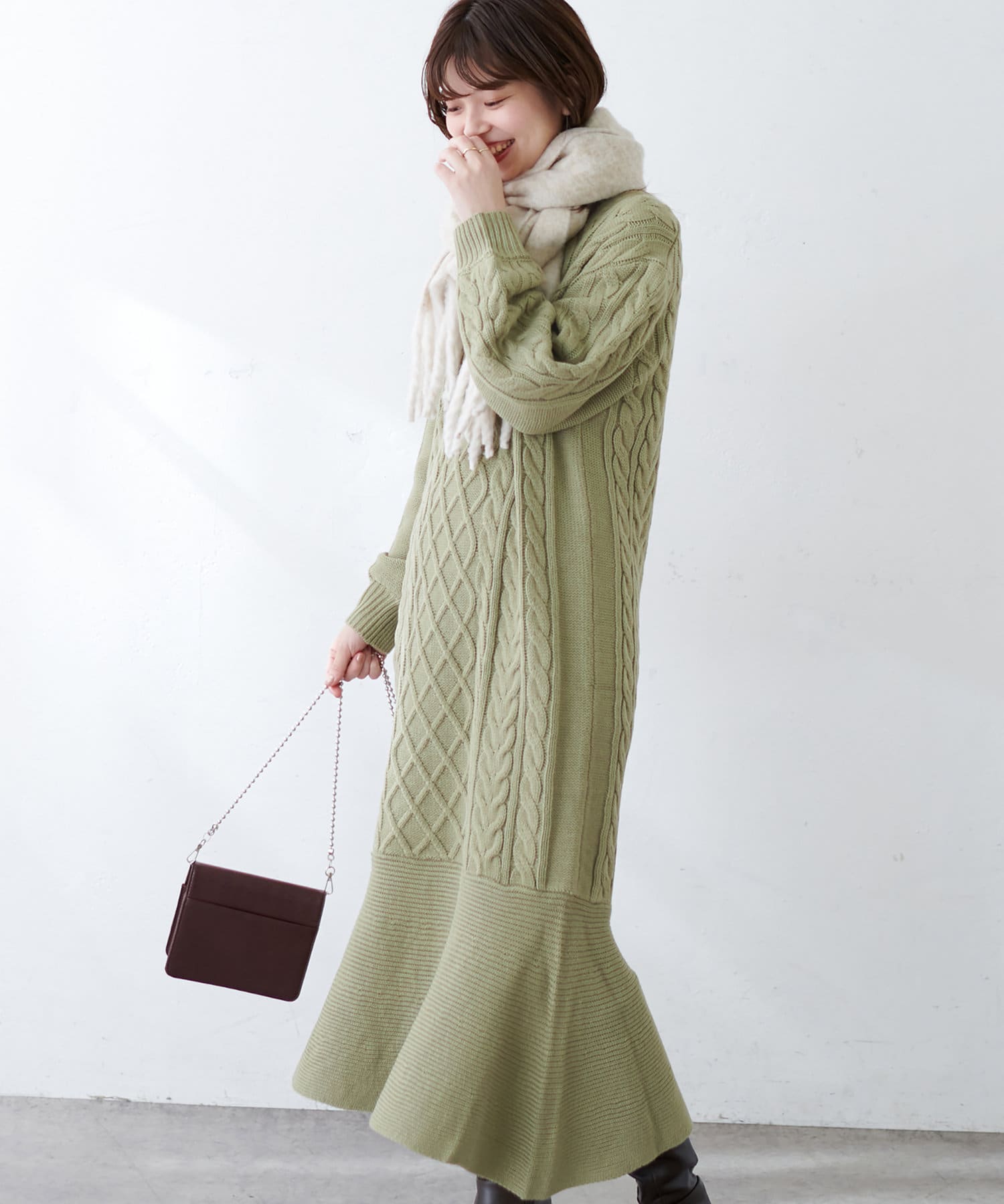 natural couture(ナチュラルクチュール) 裾フレアケーブルニットワンピース