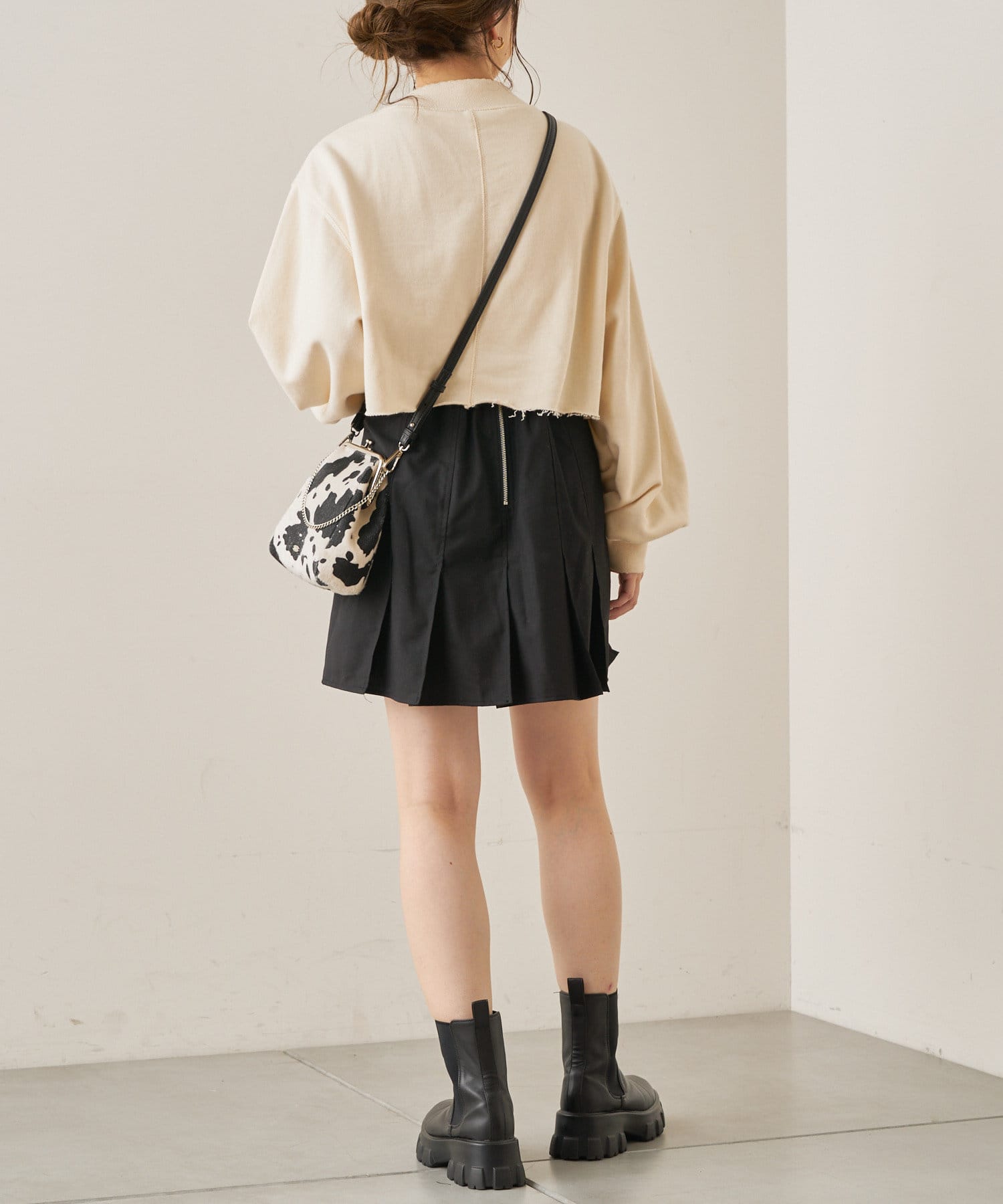 ---Chico--- フレアミニスカート 黒（美品） 新品未使用 タグ付 Chico フレアミニスカート 黒 M - メルカリ