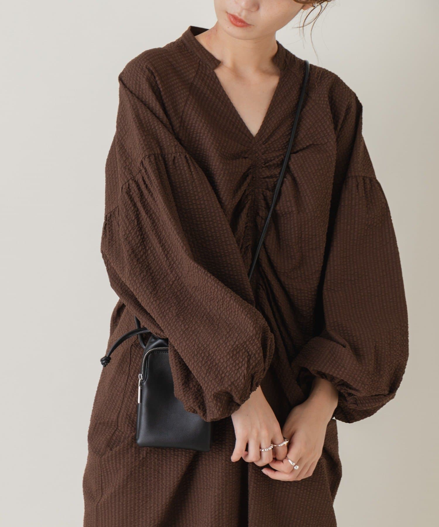 OUTLET(アウトレット) 【Kastane】シャーリングサッカーボリュームワンピース