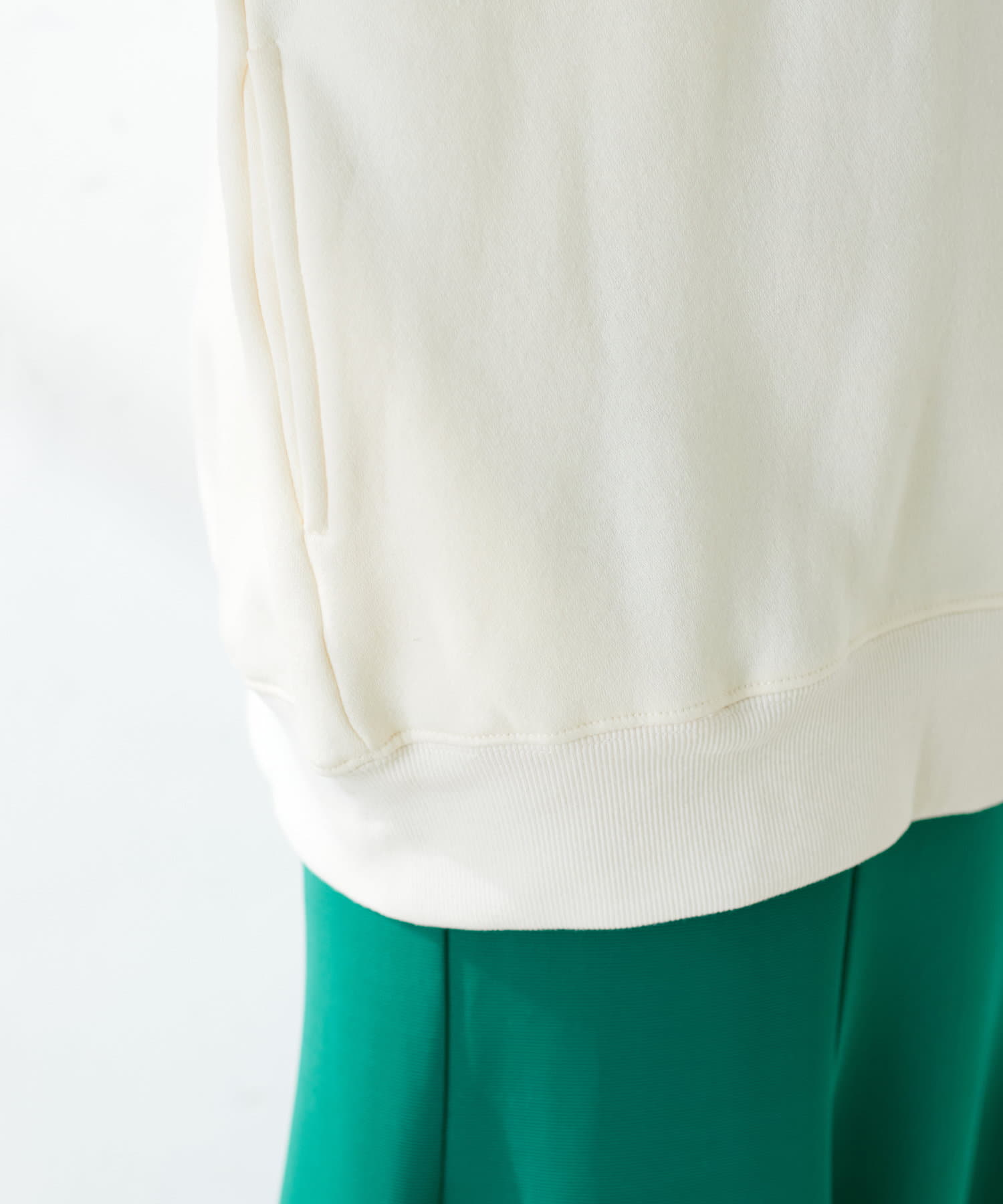 natural couture(ナチュラルクチュール) あおいさんコラボエンボスユニセックス裏毛プルオーバー