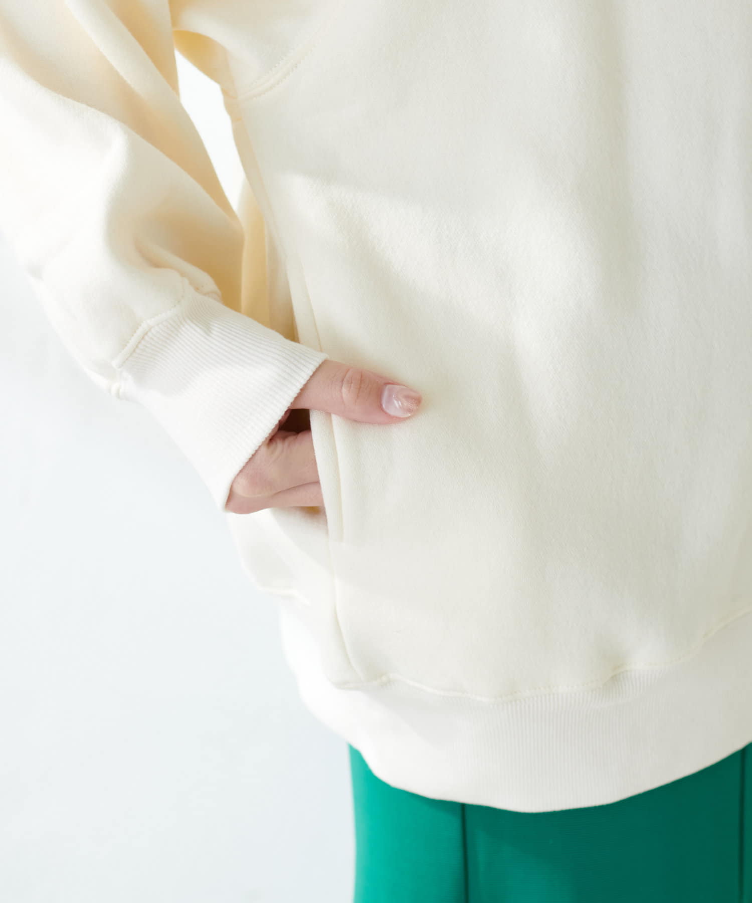 natural couture(ナチュラルクチュール) あおいさんコラボエンボスユニセックス裏毛プルオーバー