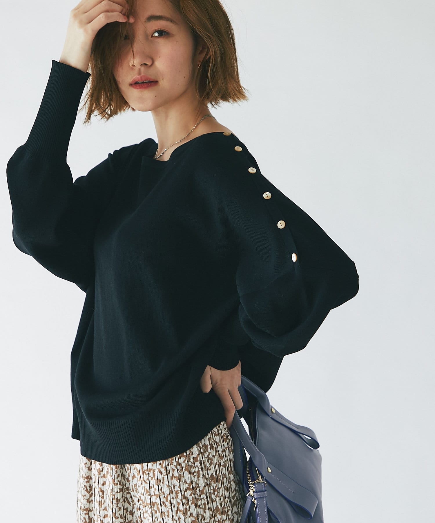 un dix cors(アンディコール) 【ワンポイントで魅せる】肩ボタンニット