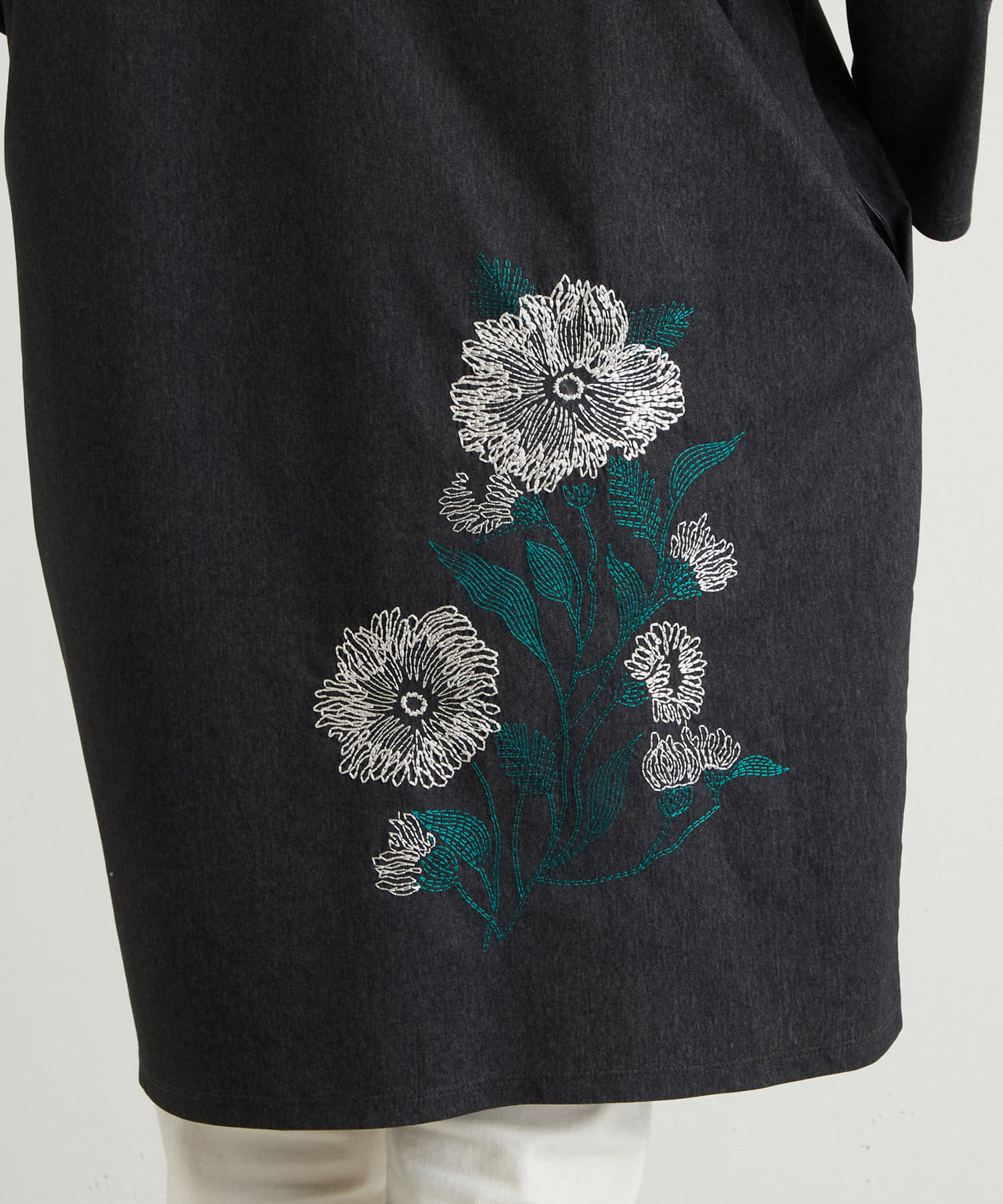 LIVEでご紹介》花刺繍チュニック | BEARDSLEY(ビアズリー)レディース | PAL CLOSET(パルクローゼット) -  パルグループ公式ファッション通販サイト