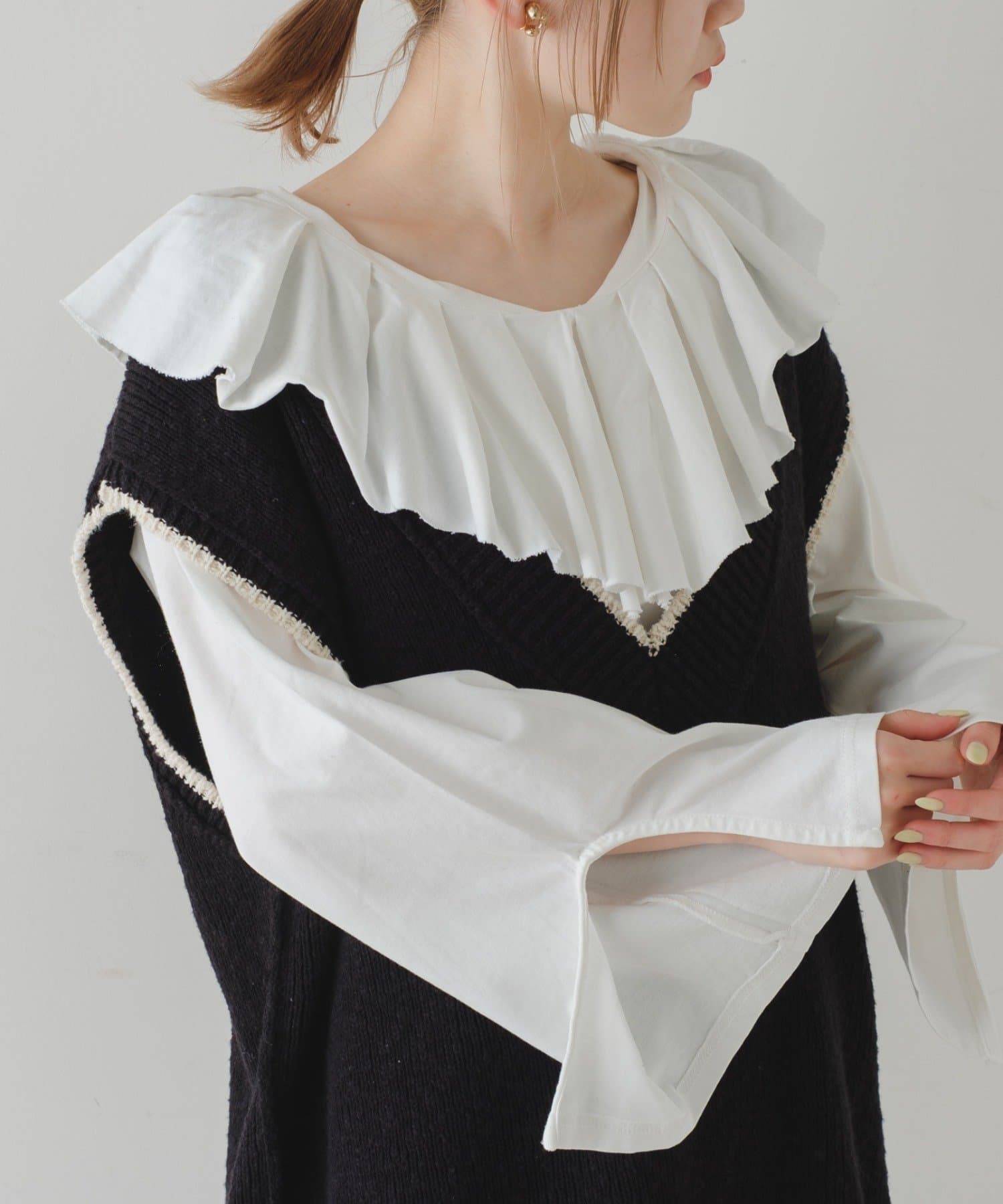 22ssアイテム 裁ち切り衿フリルプルオーバー Kastane カスタネ レディース Pal Closet パルクローゼット パルグループ公式ファッション通販サイト