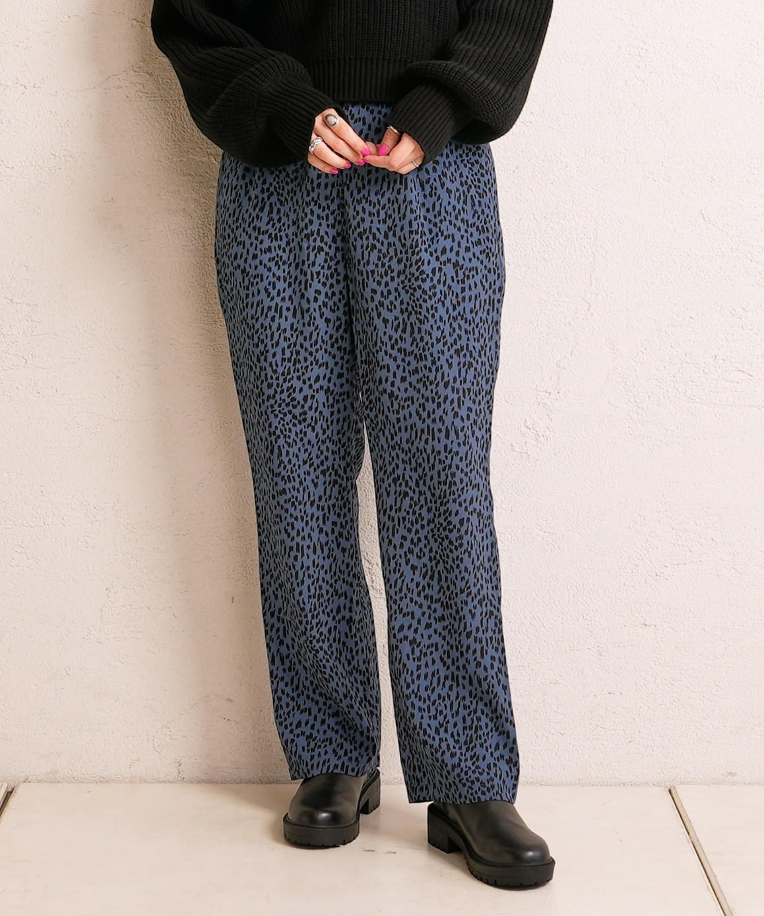 Sacai レオパード サルエルパンツ イージーケア sacai 【値下げ】sacai レオパード柄シースルージャンプスーツ