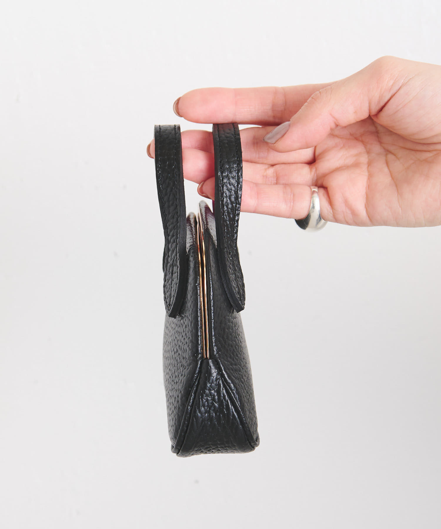 A D M J エーディエムジェー ハンドル付きがま口財布 Ear Papillonner イア パピヨネ レディース Pal Closet パルクローゼット パルグループ公式ファッション通販サイト