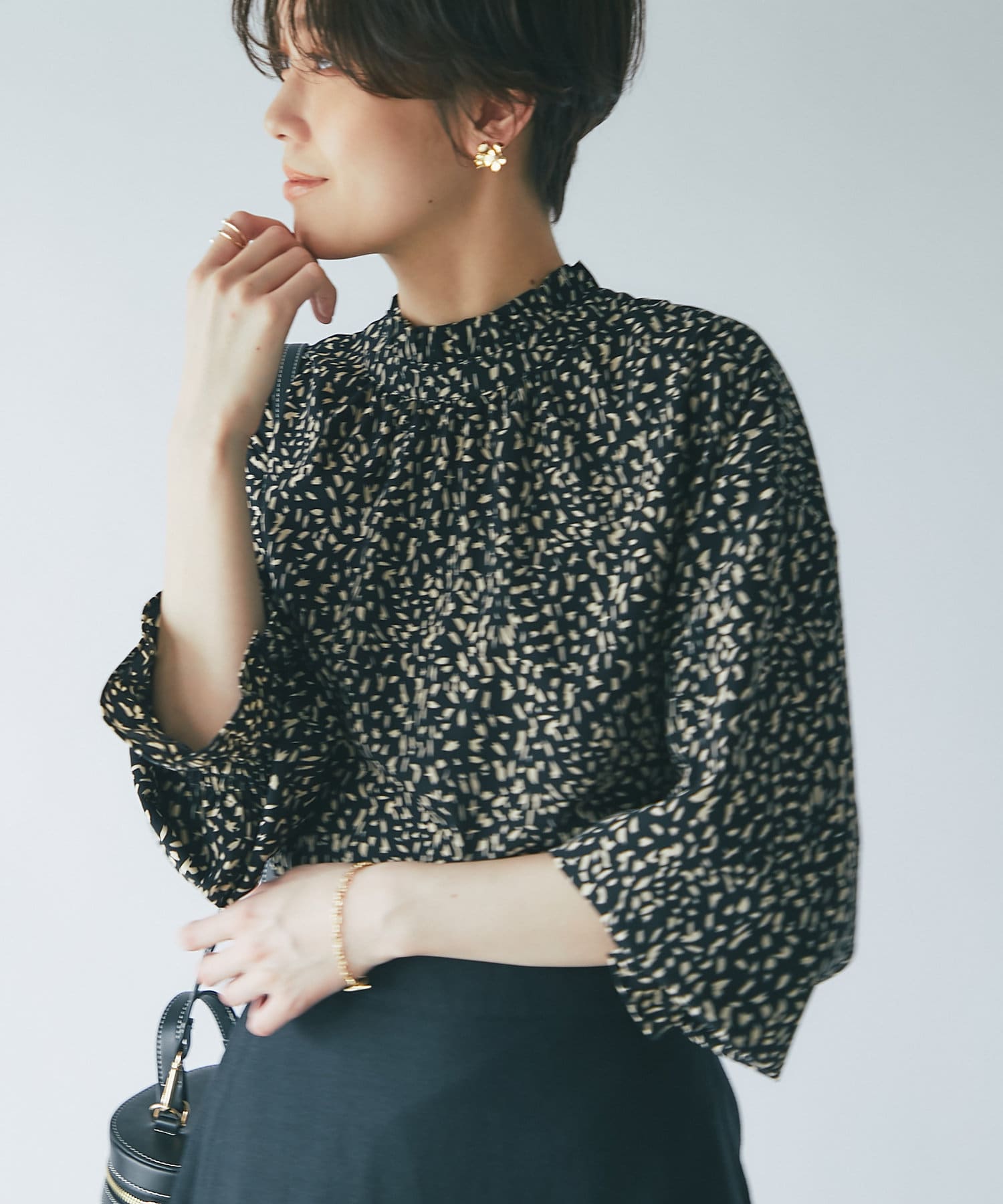 un dix cors(アンディコール) 【気品漂う一枚】前後2WAYペイントドットデシンブラウス