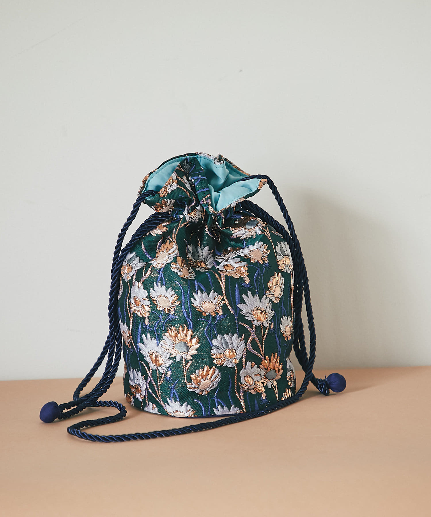 un dix cors(アンディコール) 【主役になるアクセントバッグ】ジャガード巾着バッグ