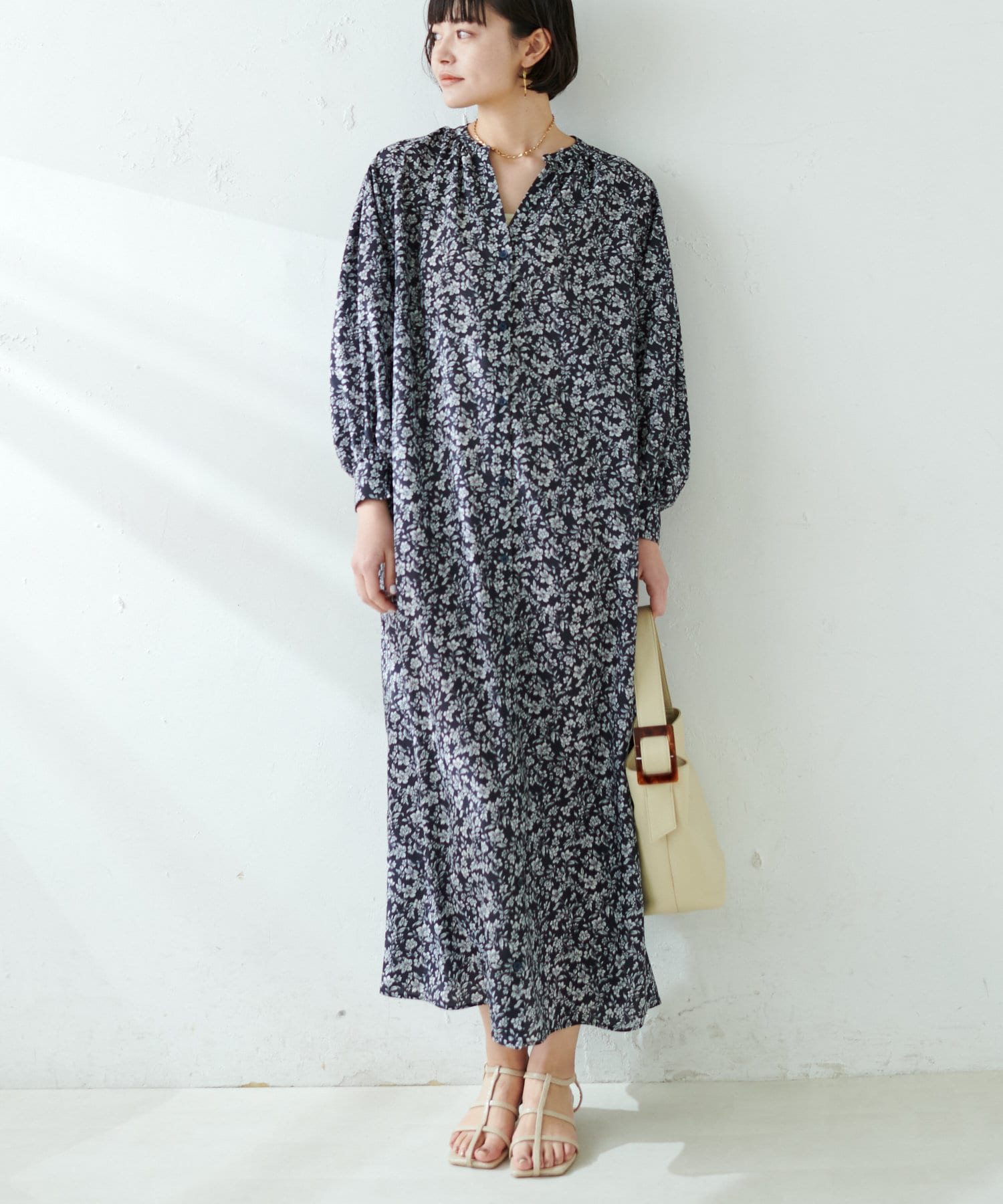 着るだけでコーディネートが華やぐ 小花柄ワンピース Collage Gallardagalante コラージュ ガリャルダガランテ レディース Pal Closet パルクローゼット パルグループ公式ファッション通販サイト