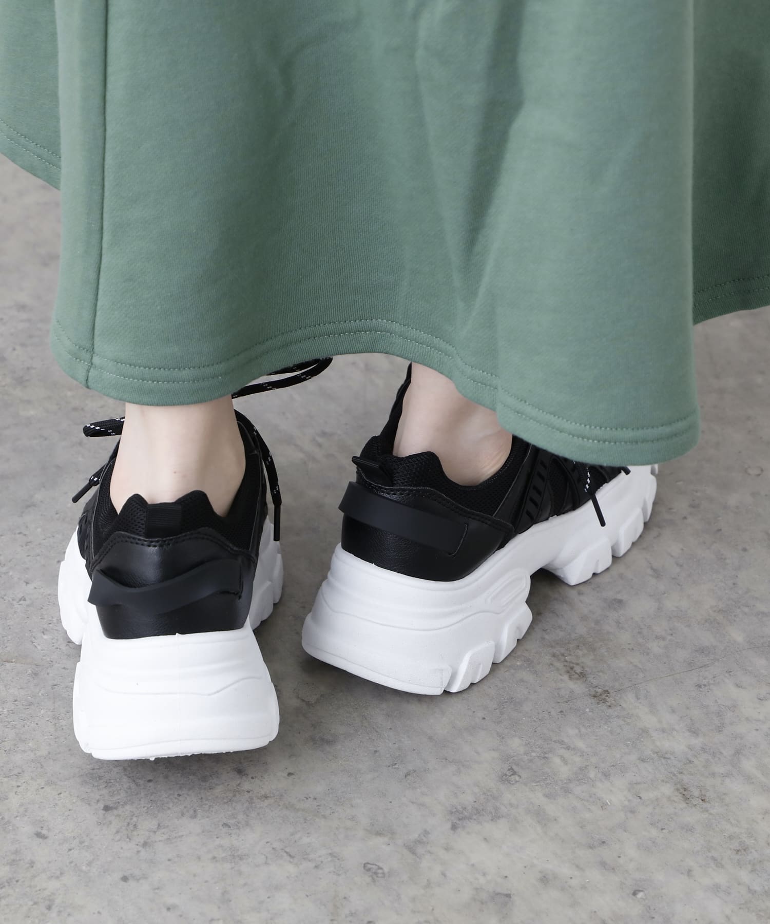 NICE CLAUP / OLIVE des OLIVE OUTLET(ナイスクラップ  / オリーブ デ オリーブ アウトレット) ダッドスニーカー