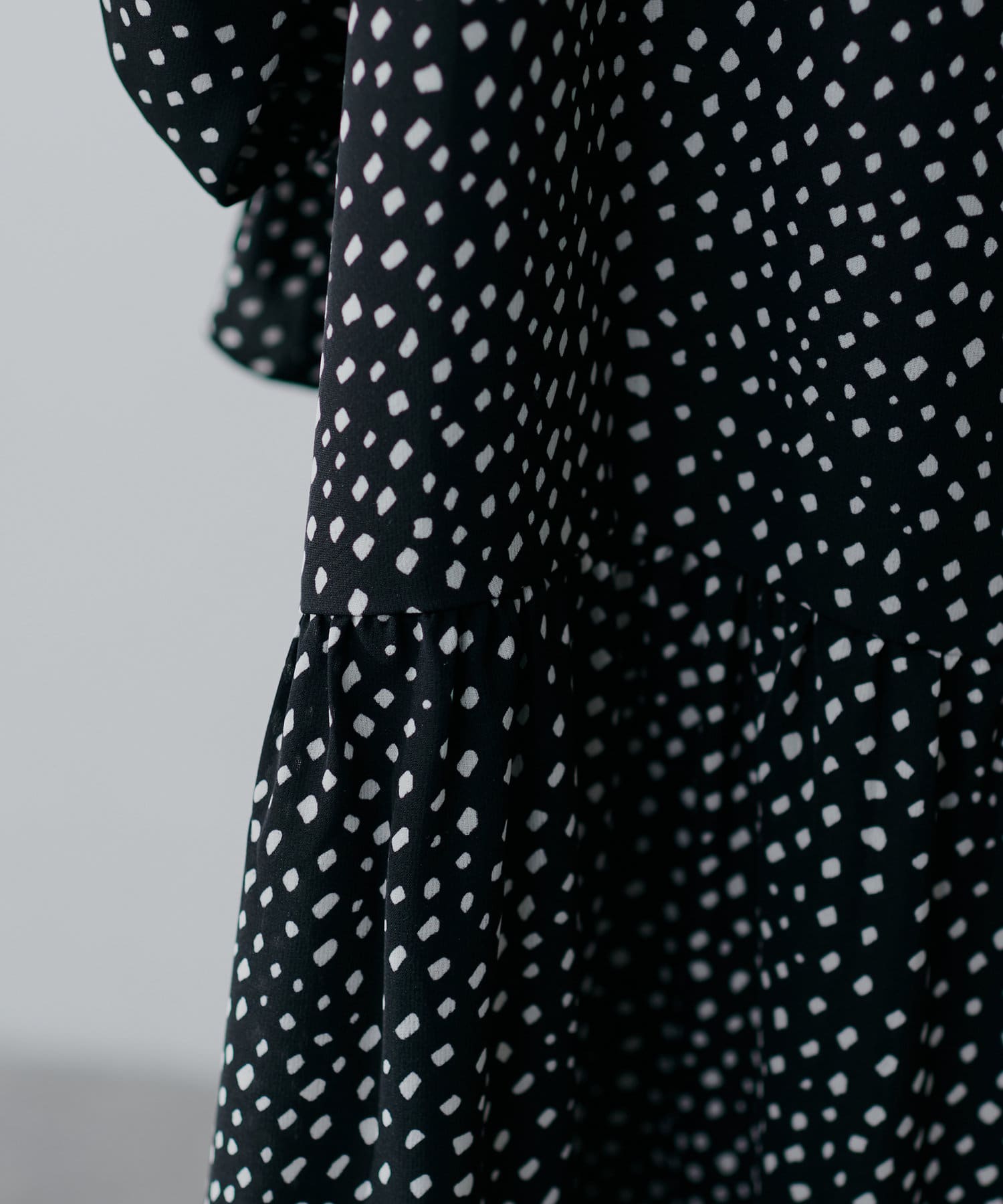 natural couture(ナチュラルクチュール) 【WEB限定】1枚で決まる袖ミニフリルティアードワンピース
