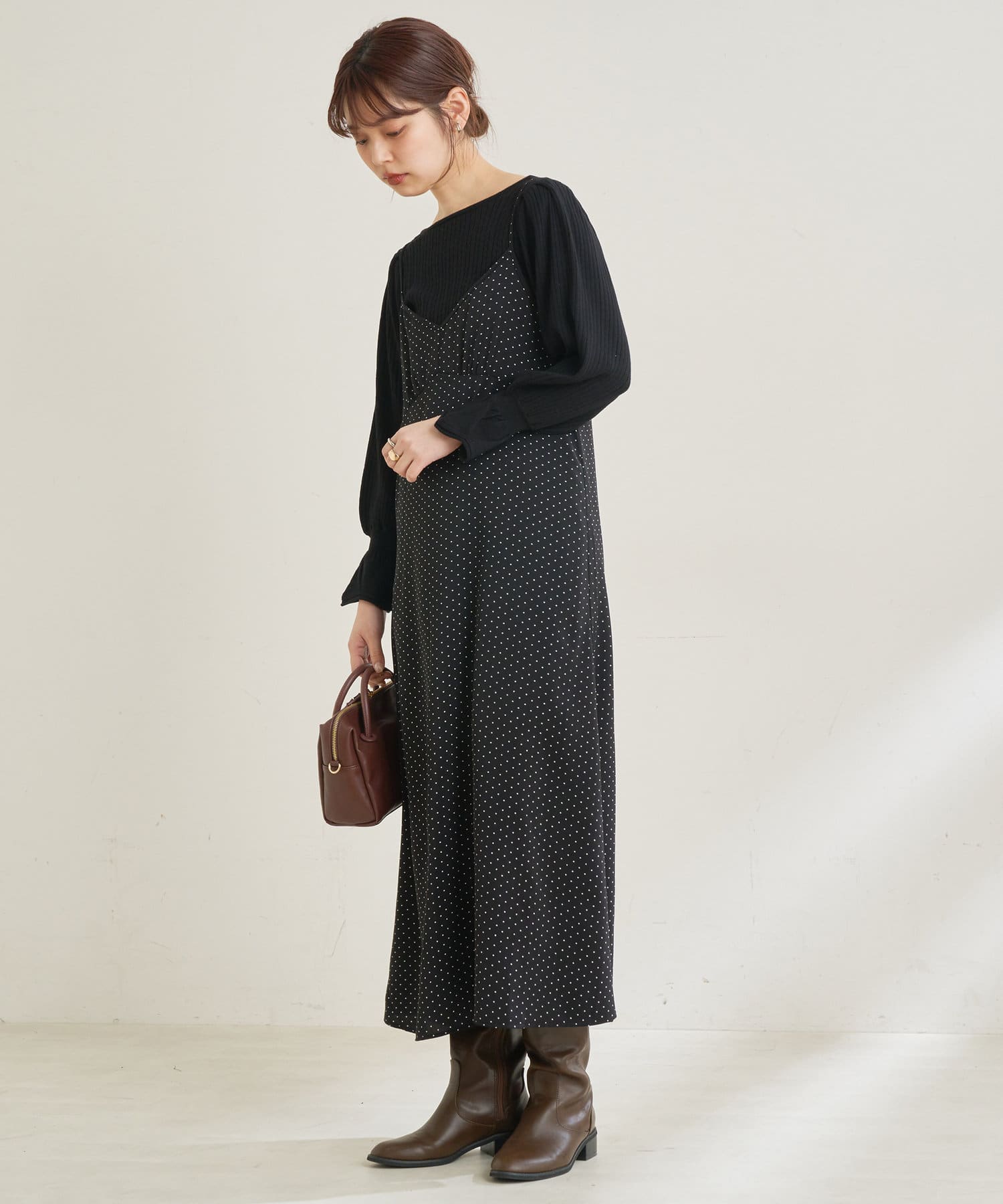 natural couture(ナチュラルクチュール) 女性らしさが引き立つ強撚ケーブルリブ袖フレアニット