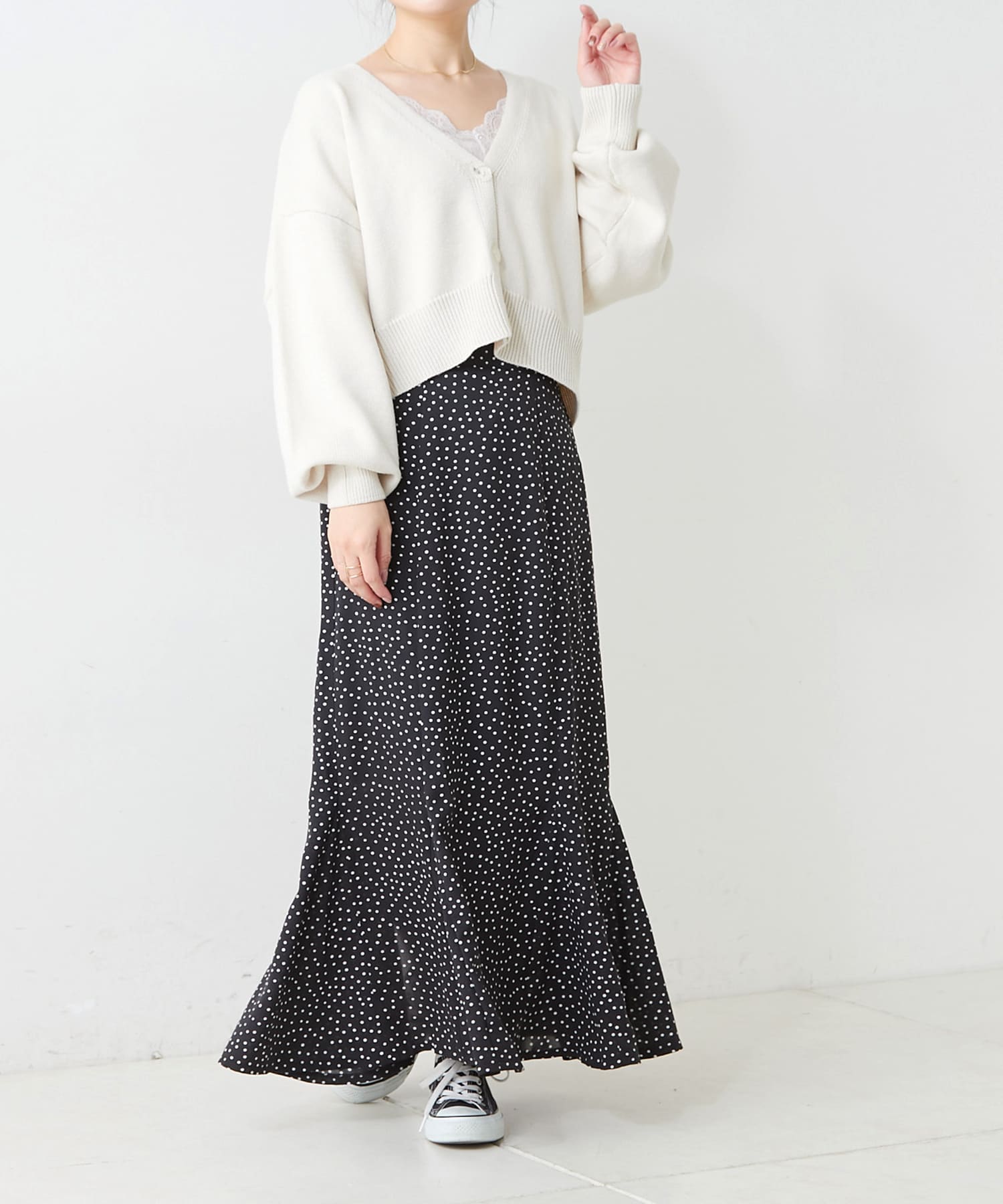 ナイスクラップ デイホリック カーディガン スカート 2枚セット 長袖 黒 白 ショートカーディガン | NICE CLAUP ⁄ OLIVE des OLIVE OUTLET(ナイ