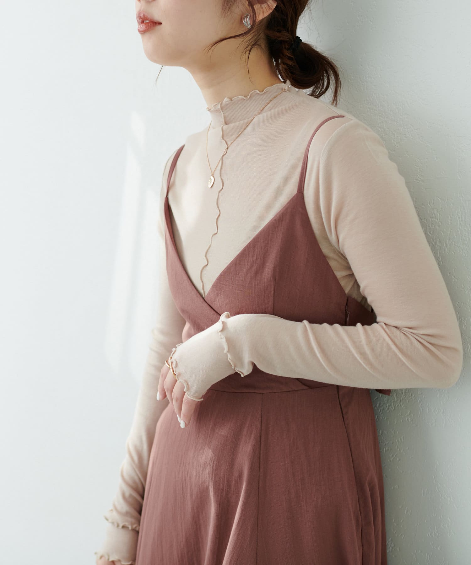 natural couture(ナチュラルクチュール) とろみ感が着心地良いトレンドアイテム！アウトメロウシアープチハイトップス