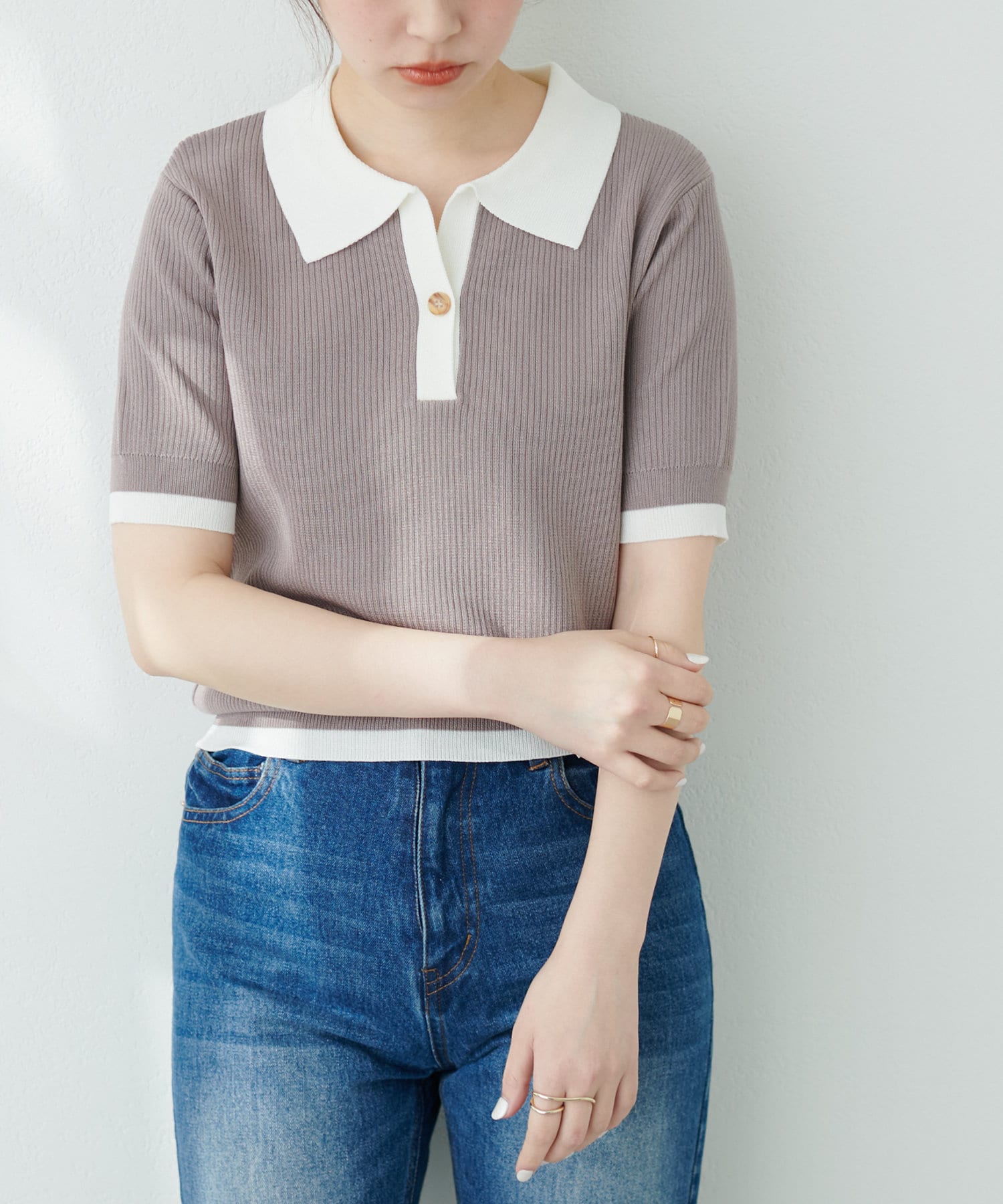 natural couture(ナチュラルクチュール) 取り入れるだけでトレンド感が出る　バイカラーリブニットポロ